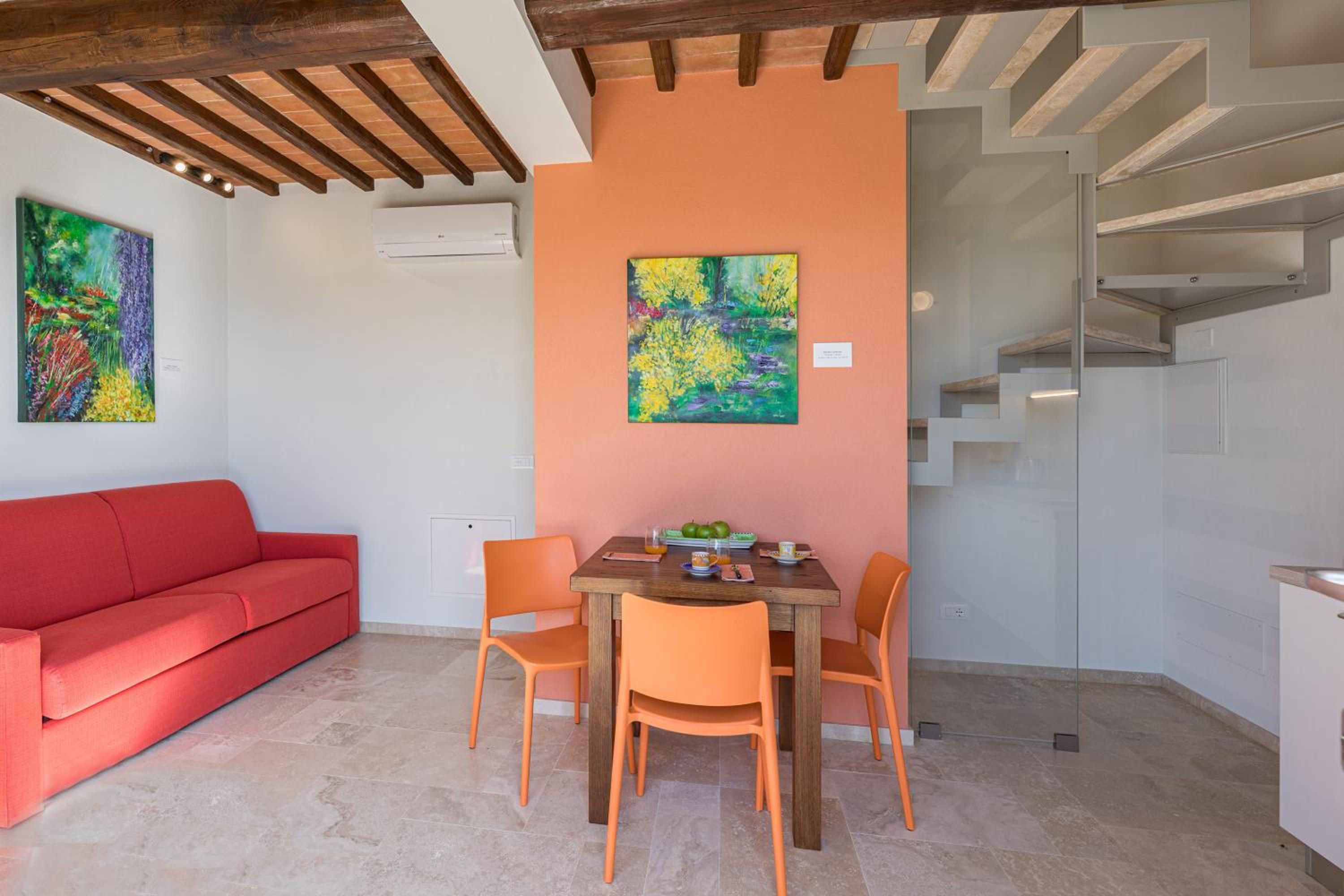 Eight-Bedroom Villa photo 3