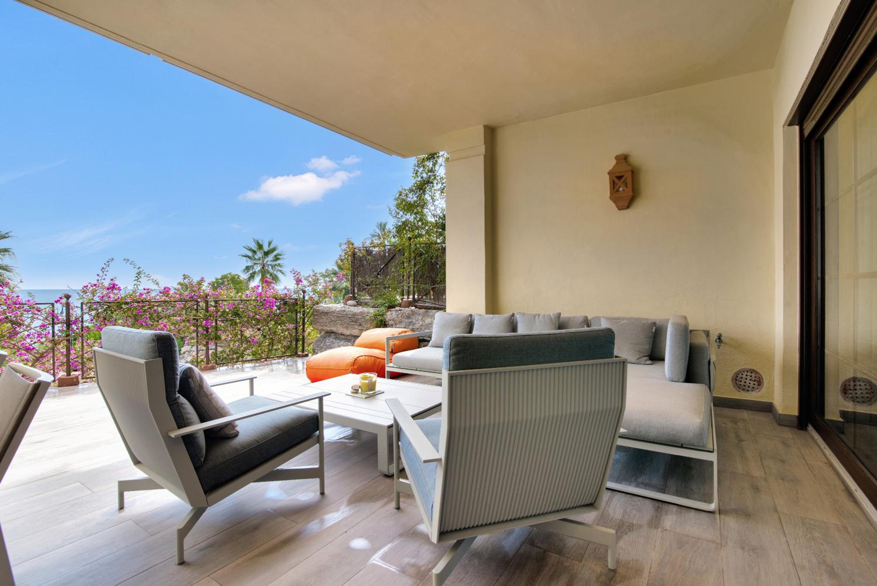 Villa with Sea View photo 3