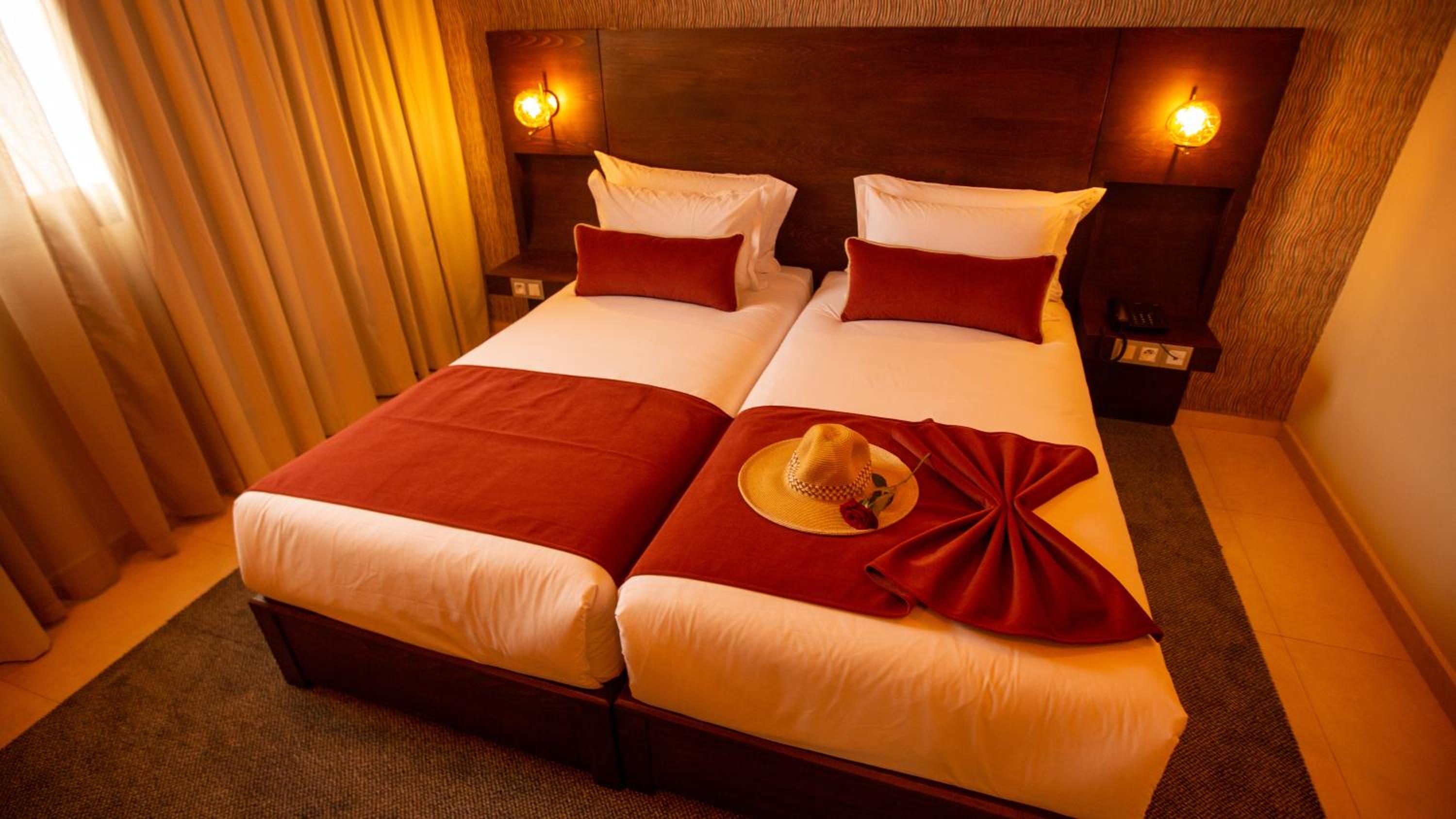 Twin Room - Photo 2