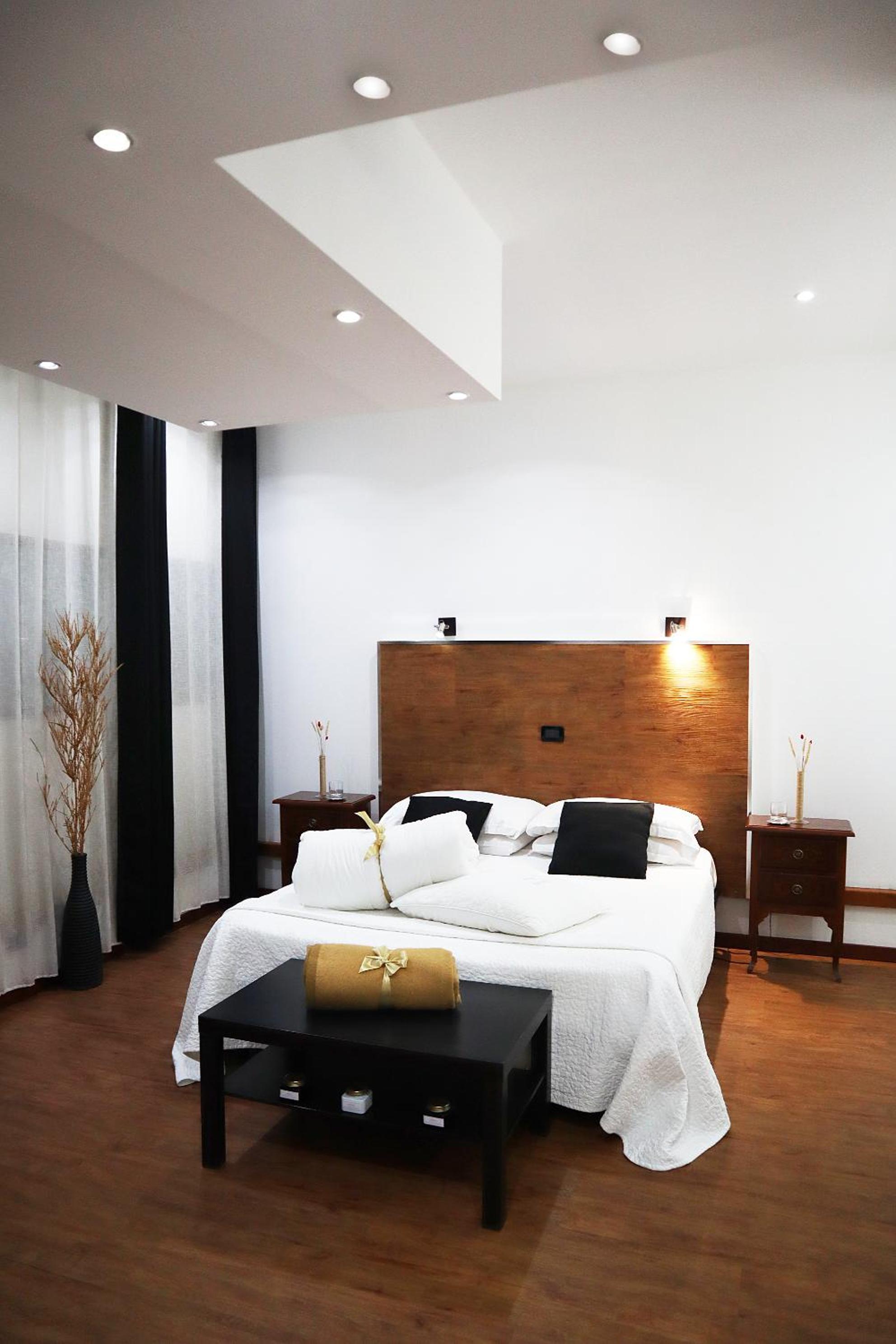 Superior Suite - Photo 24