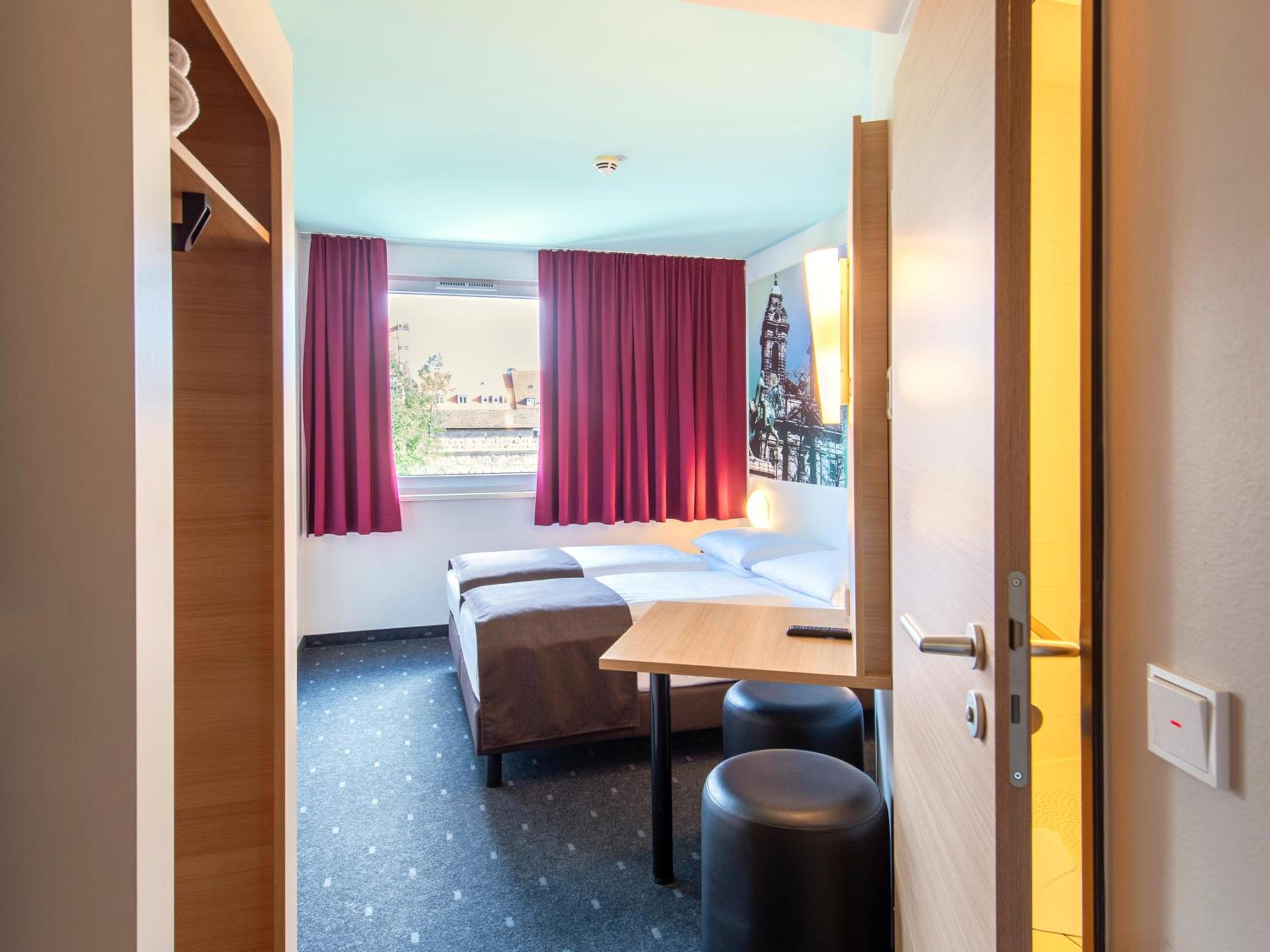Twin Room - Photo 4