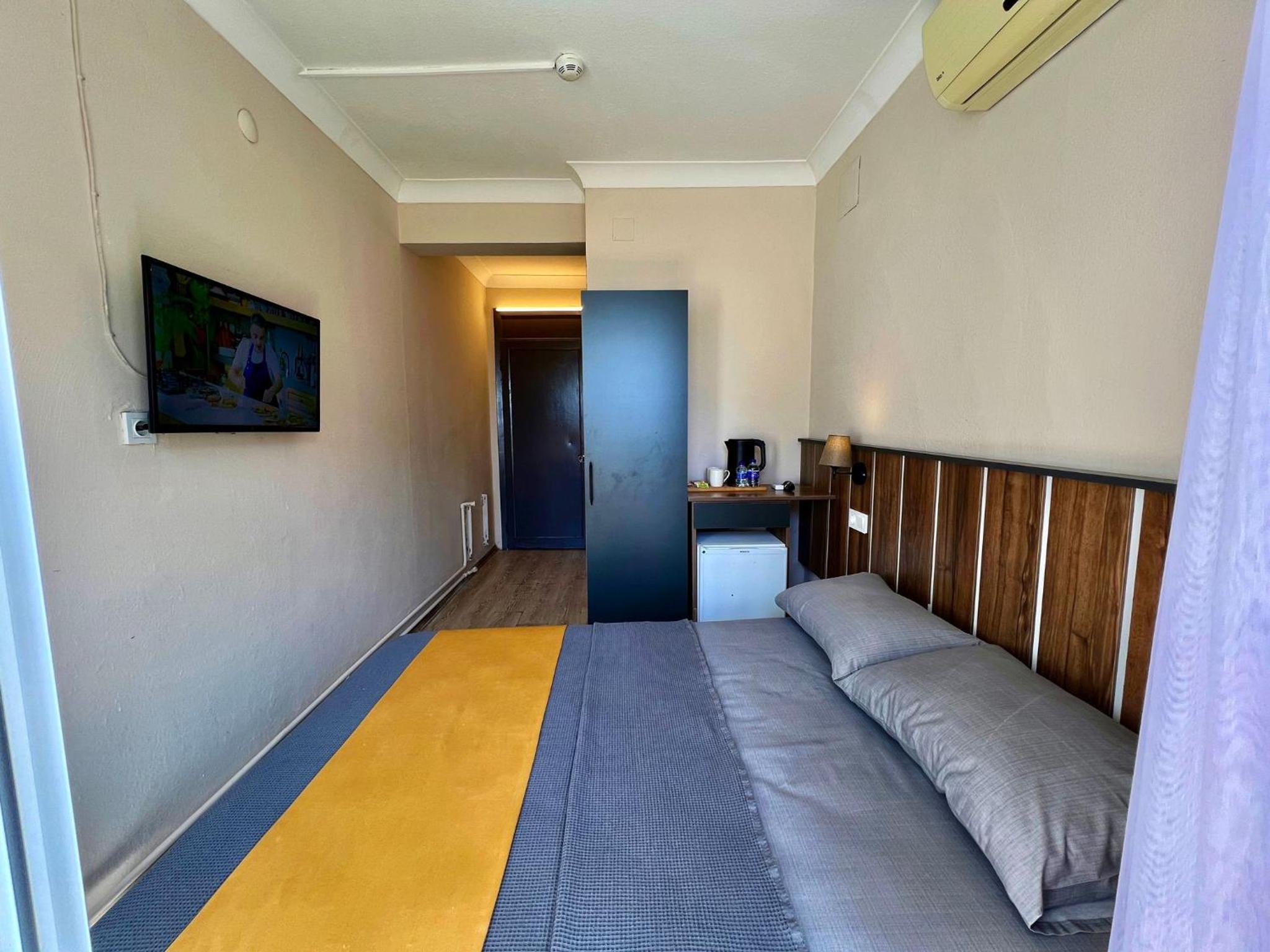 Standard Double Room photo 2