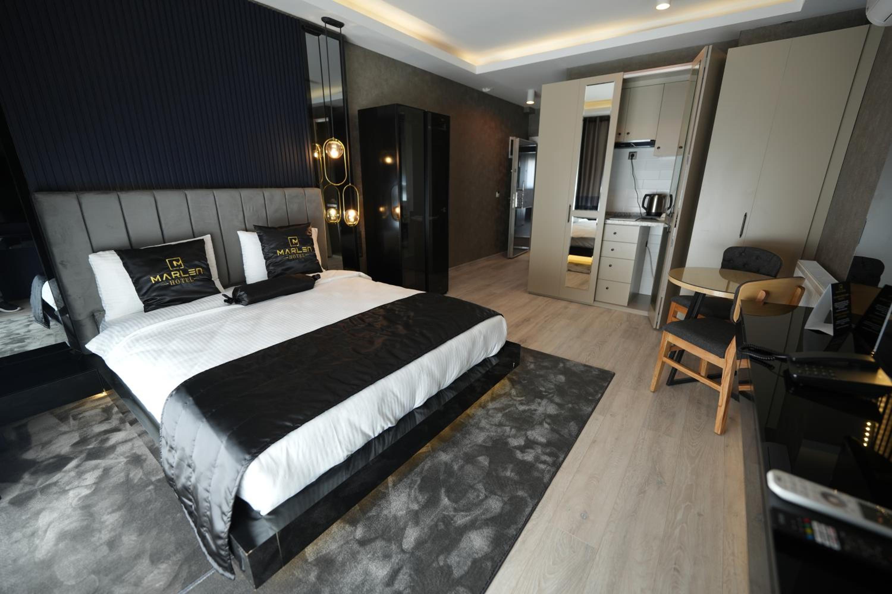 Standard Double Room - Photo 6