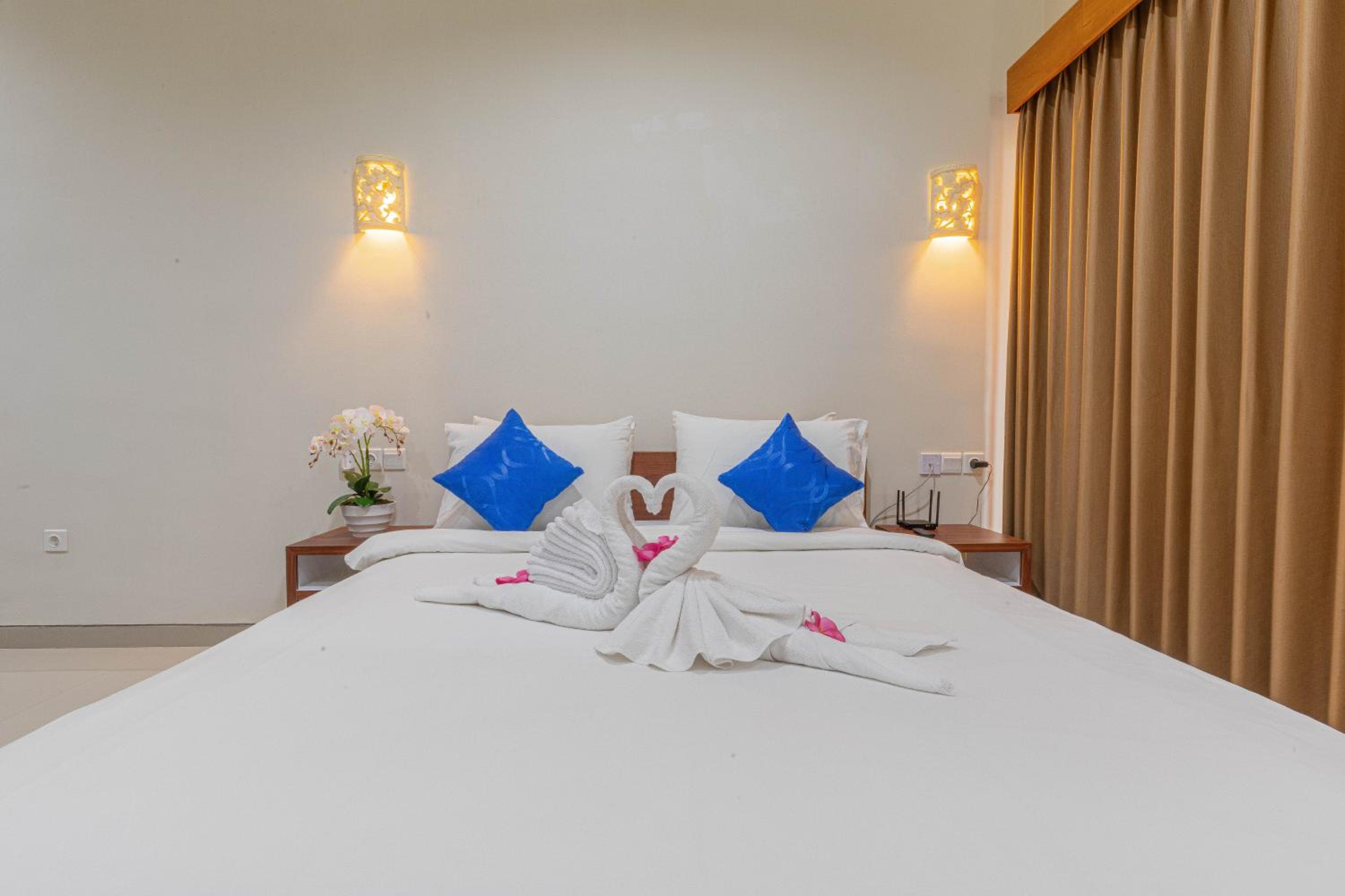 Deluxe Double Room - Photo 42
