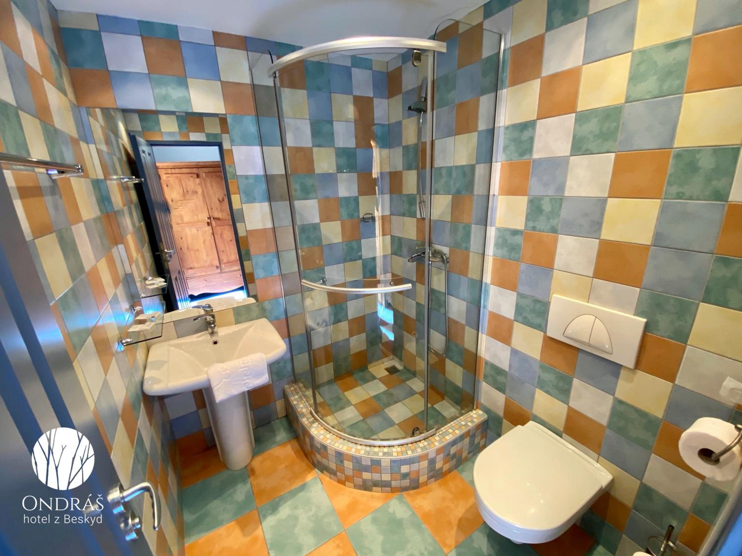 Standard Single Room with Shower photo 3