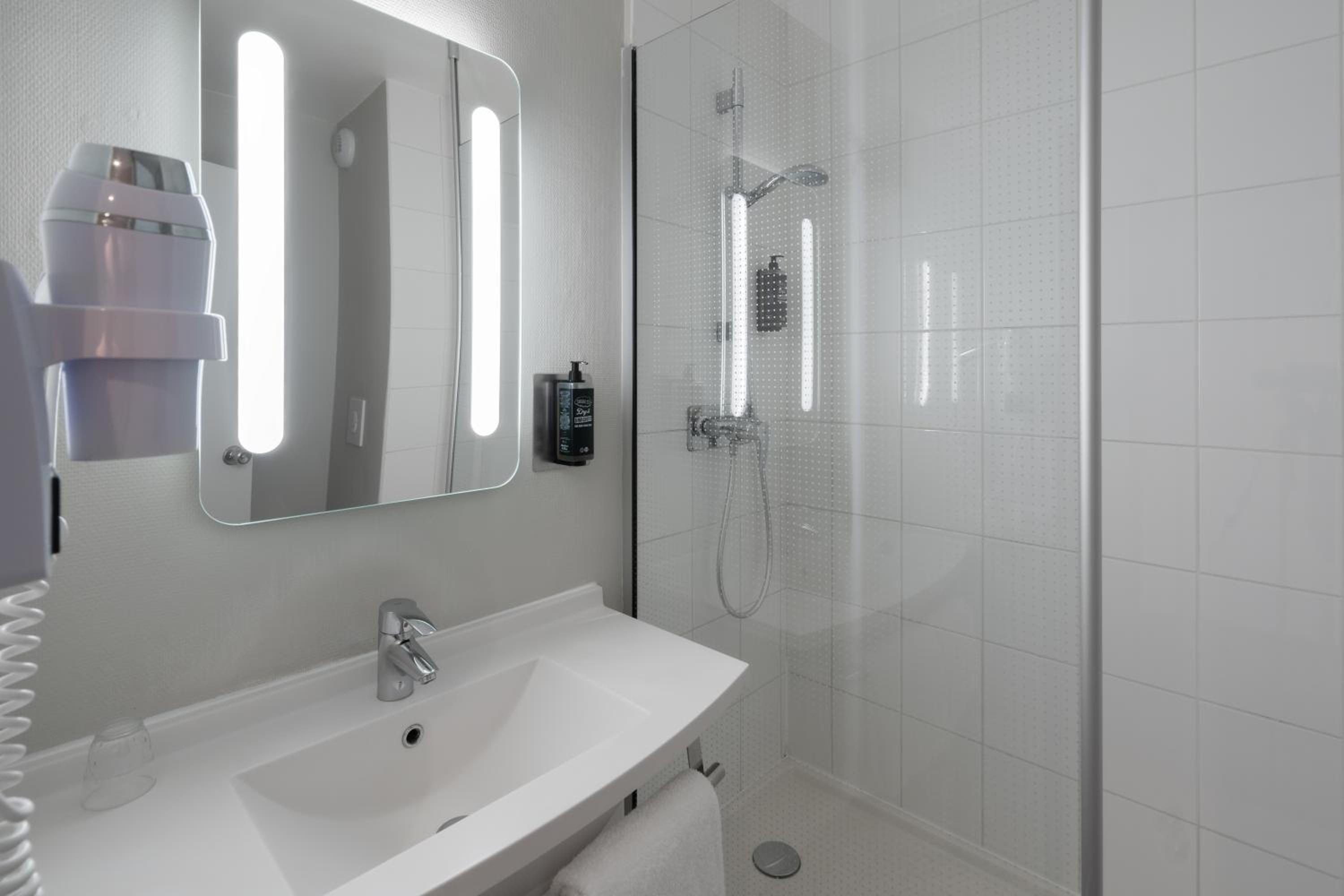 Standard Room - Photo 4