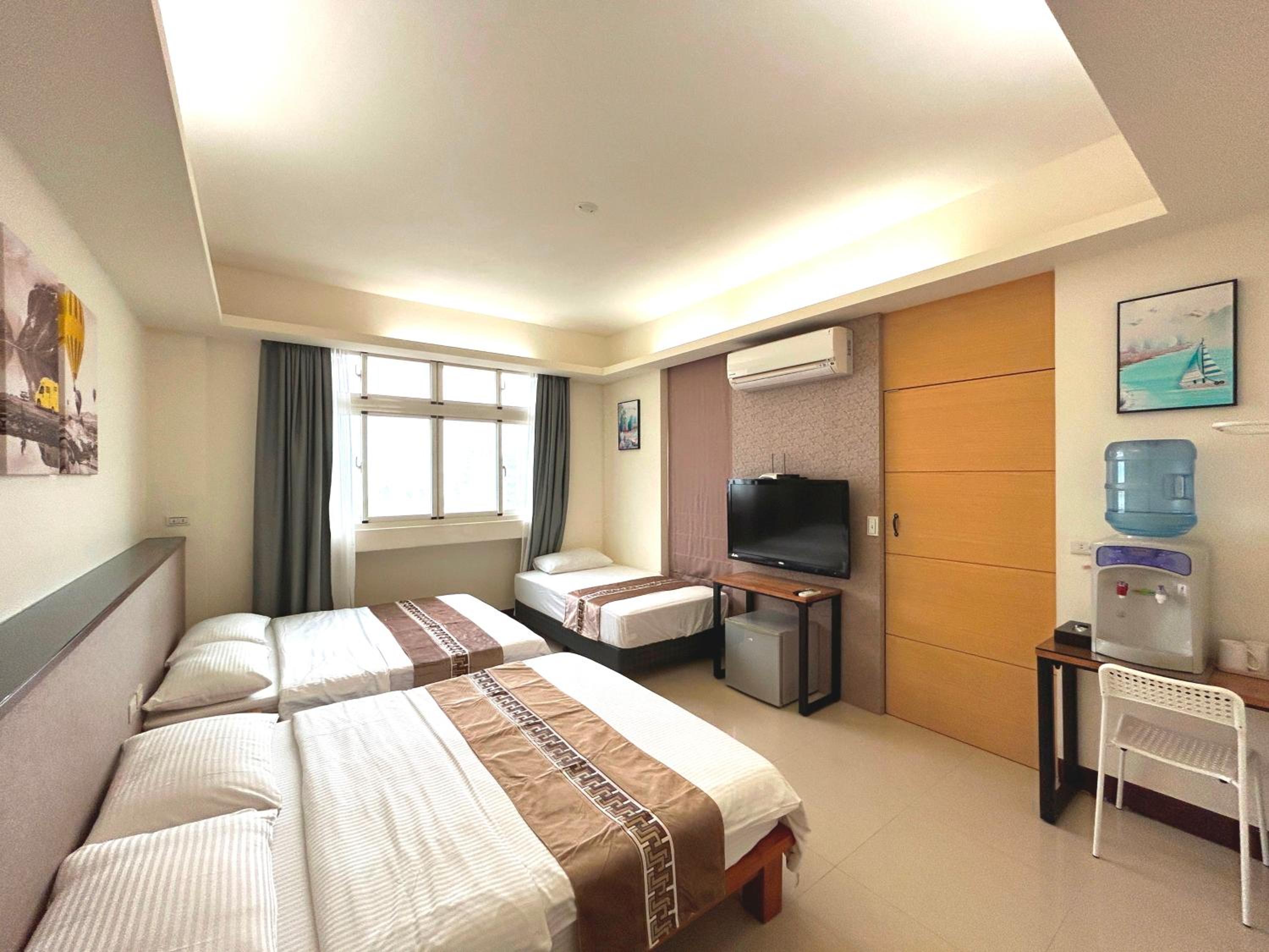 Family Room with Sea View photo 3