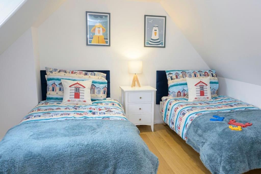 Two-Bedroom House photo 3