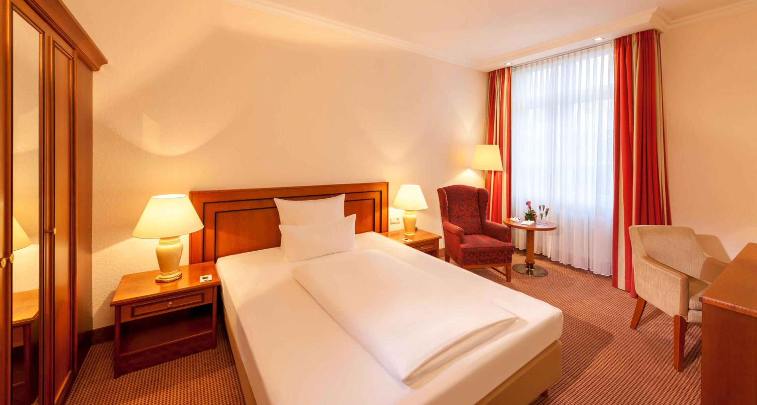 Standard Room Parkhotel - Photo 1