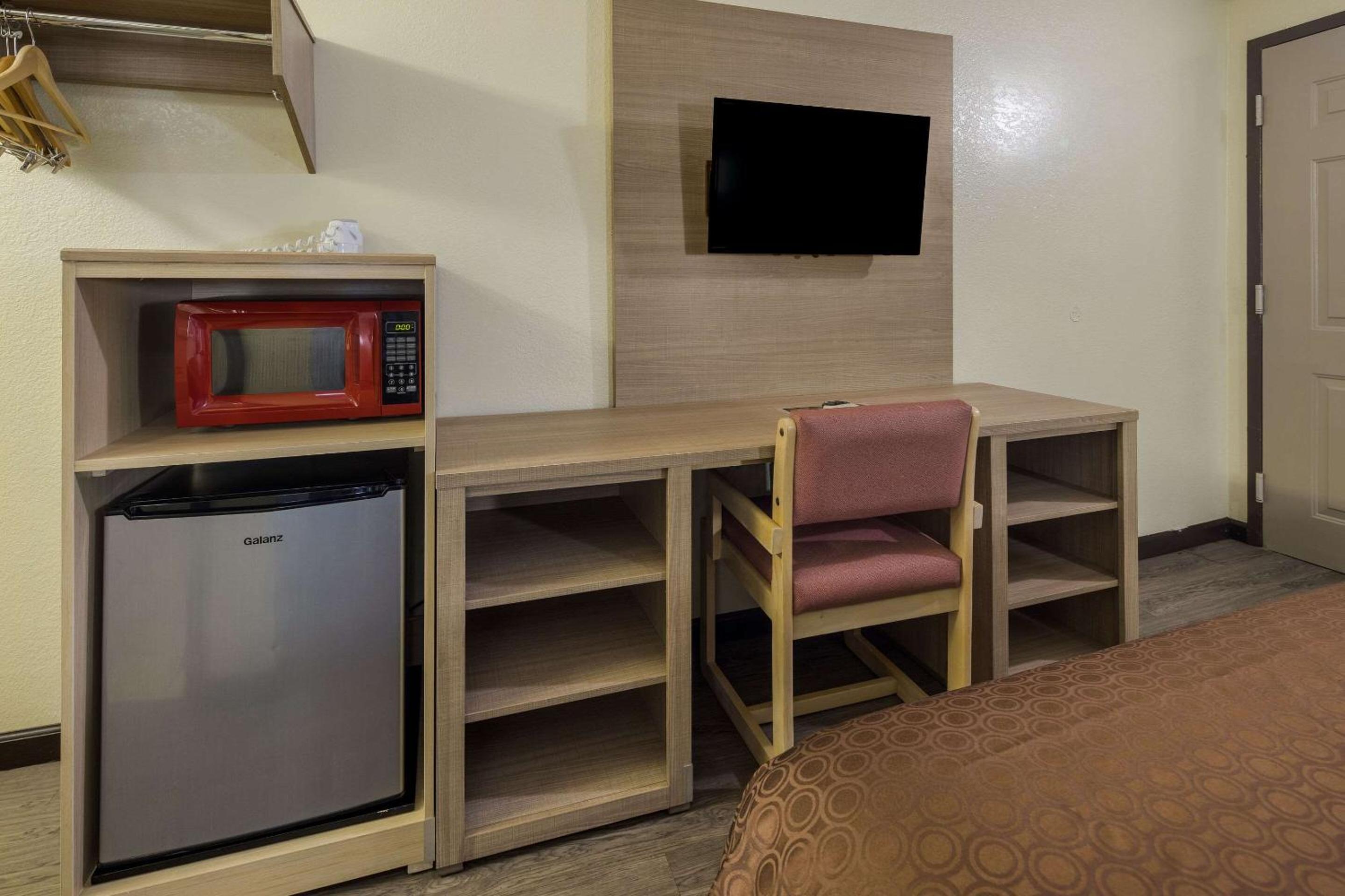 Double Room With One Double Bed -  Non-Smoking - Photo 6