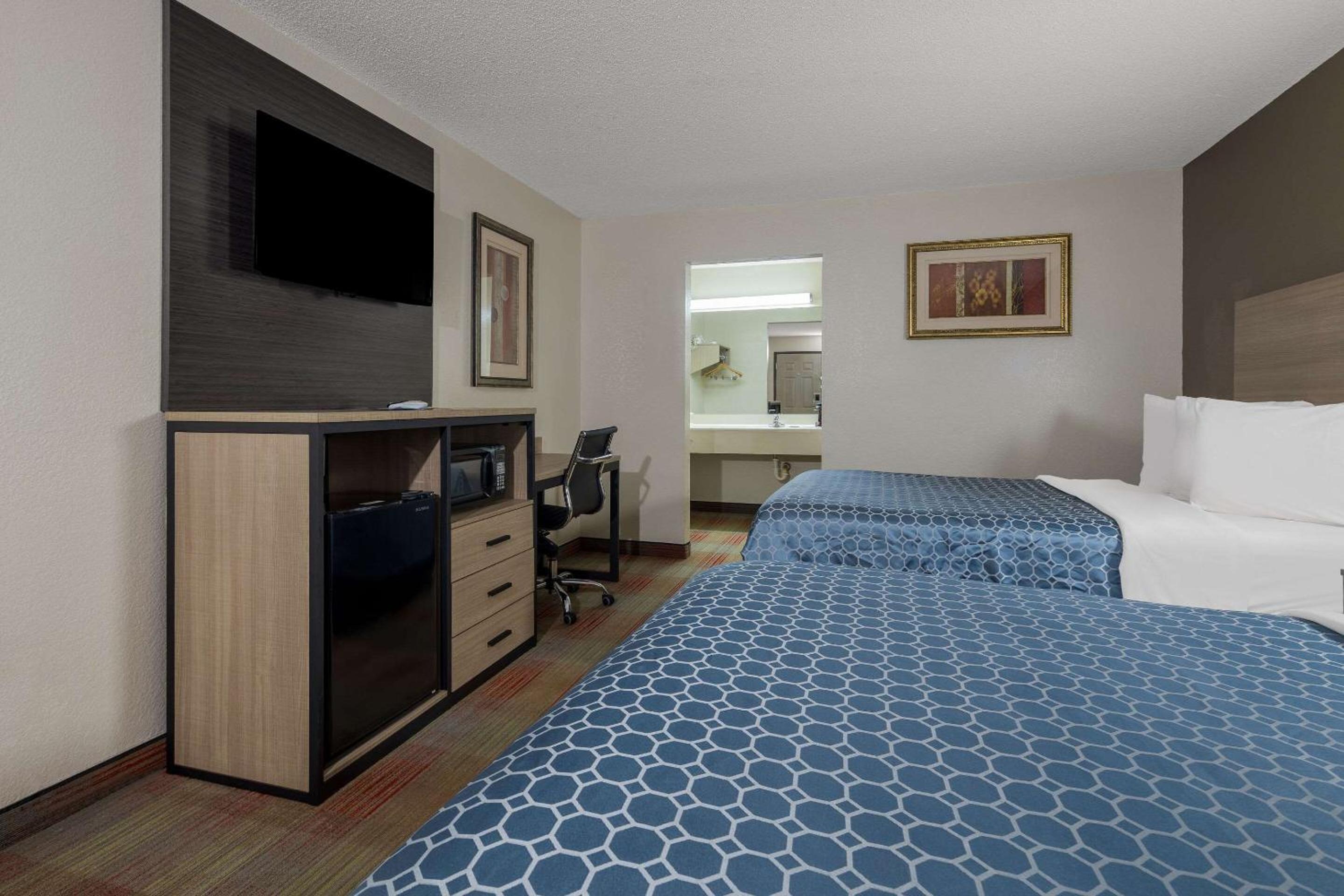 Double Room with Two Double Beds - Non-Smoking - Photo 1