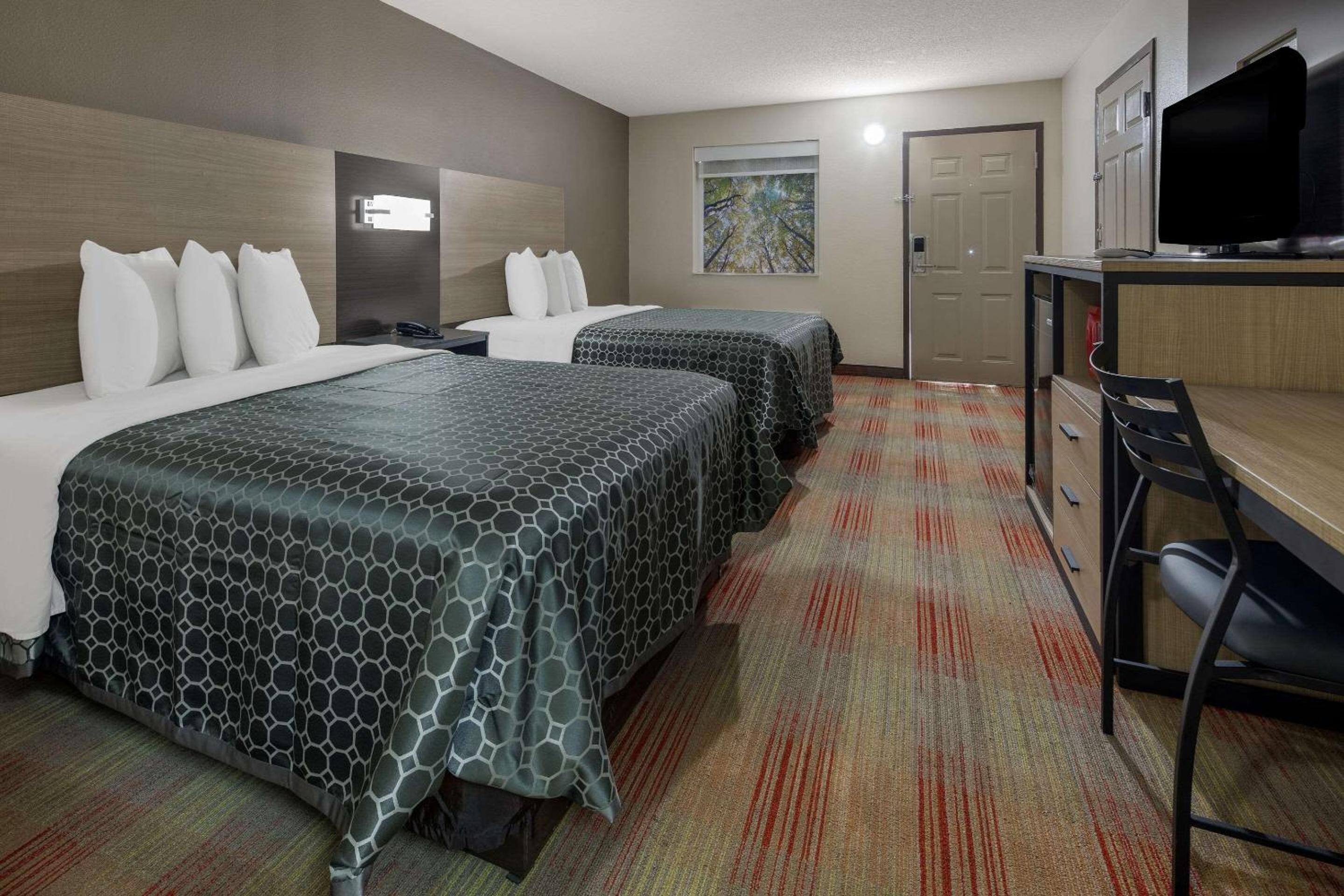 Double Room with Two Double Beds - Non-Smoking - Photo 4