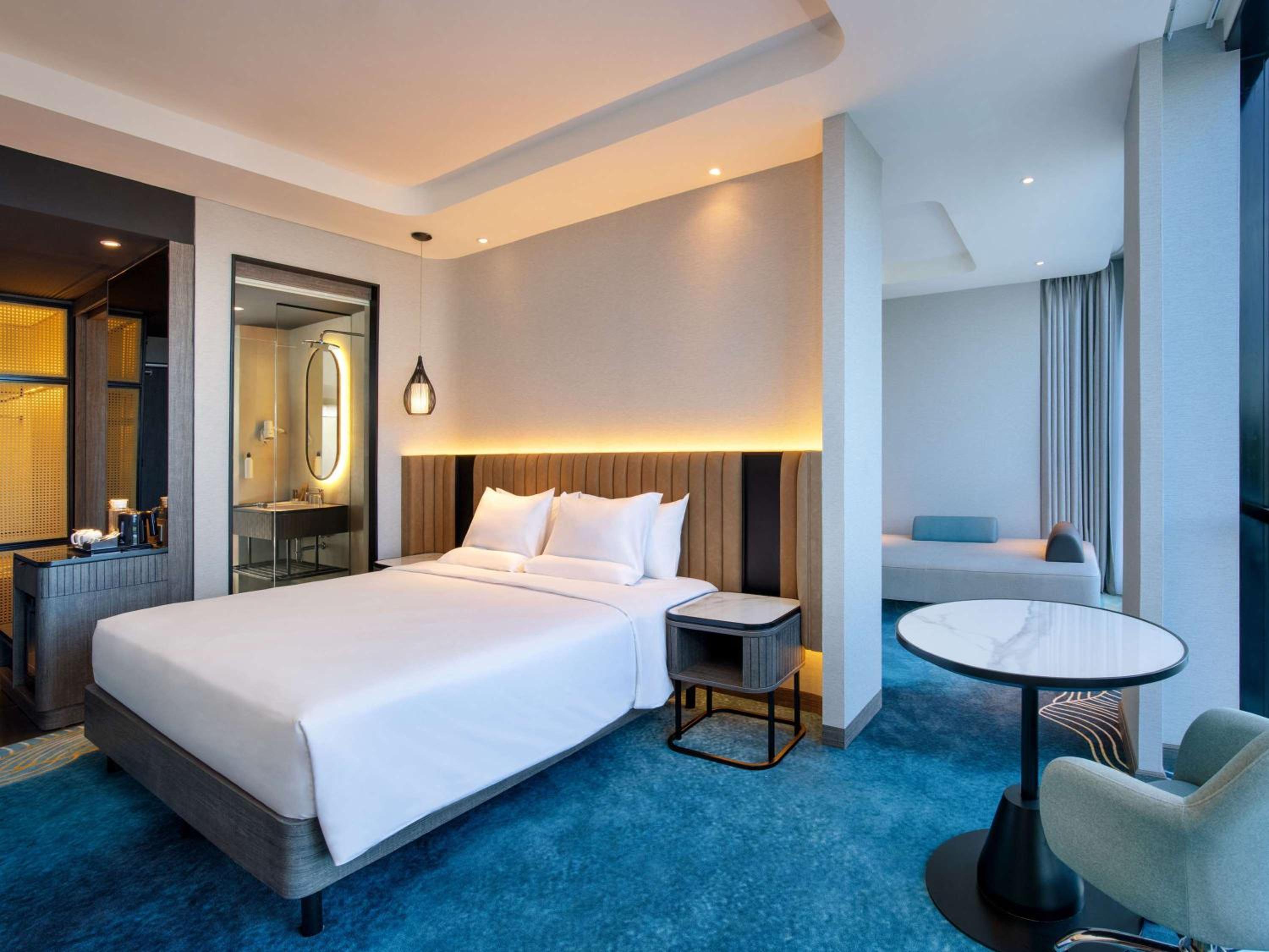 Junior King Suite - Photo 1