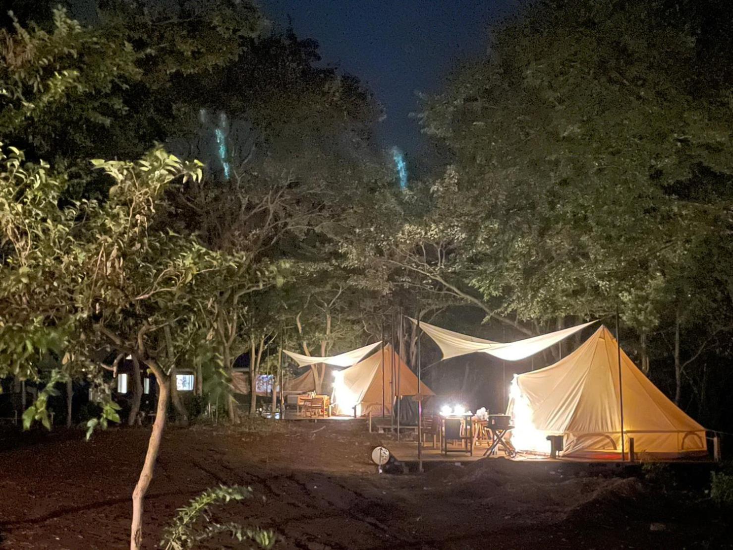 Tent - Photo 2