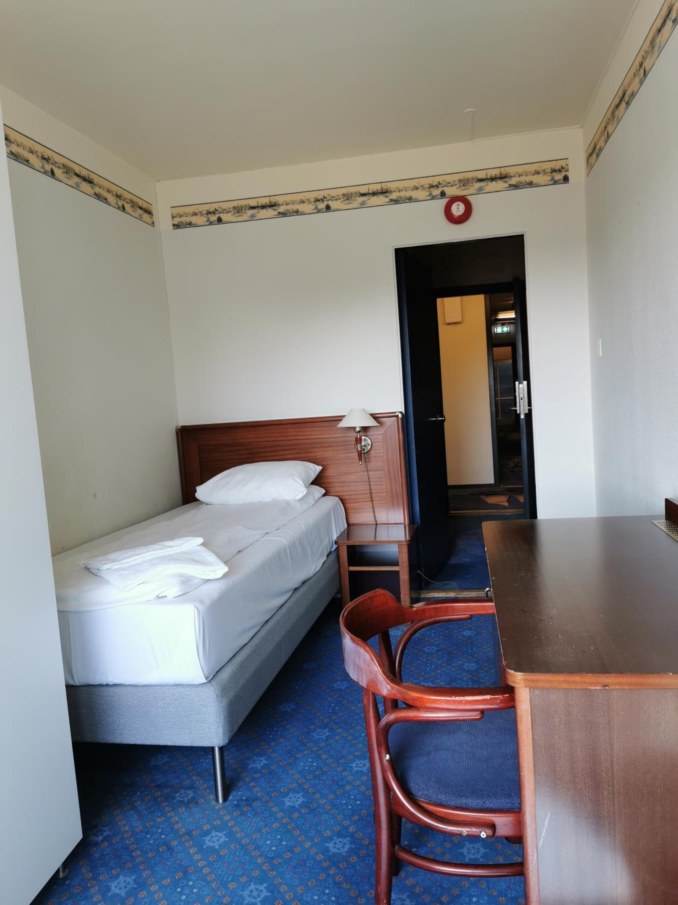 Budget Single Room photo 3
