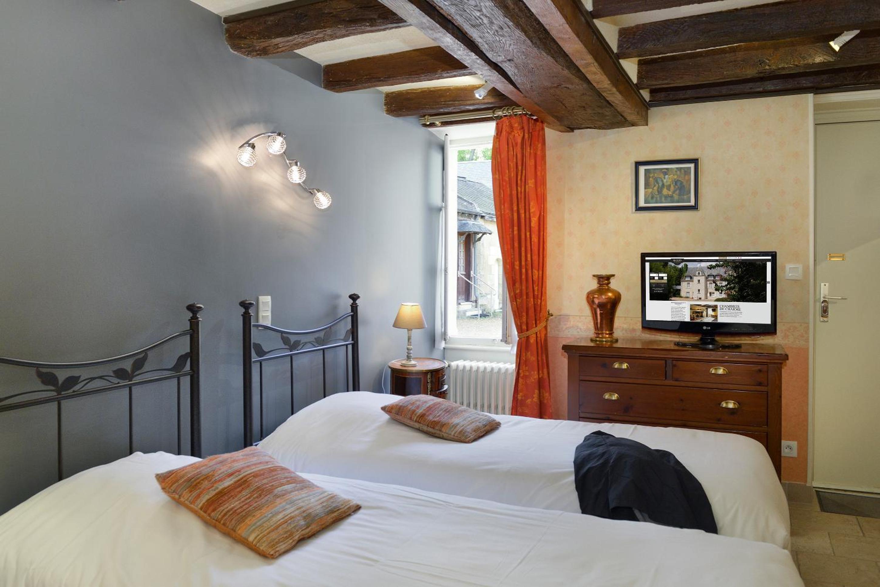 Twin Room - Photo 3