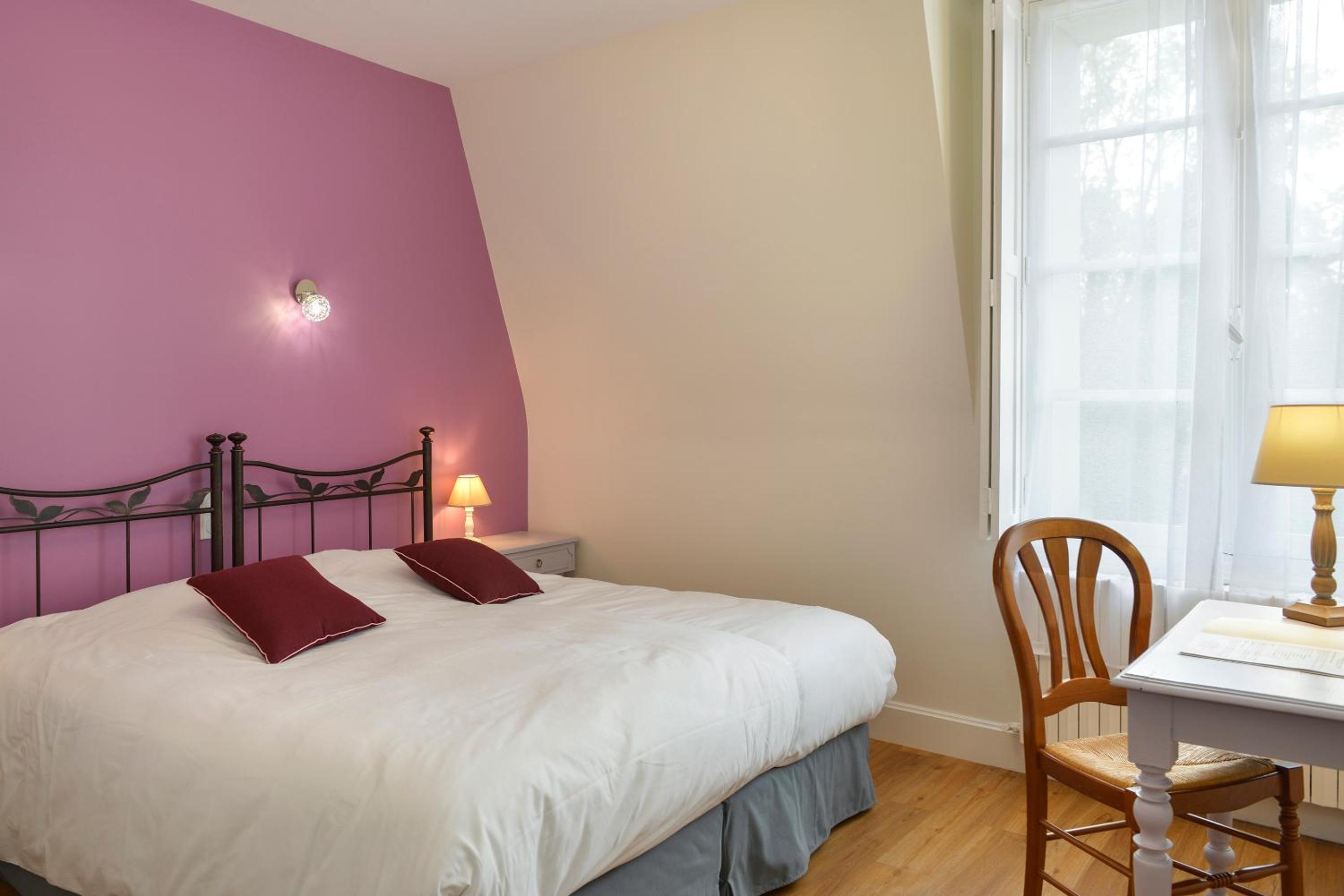 Twin Room - Photo 2