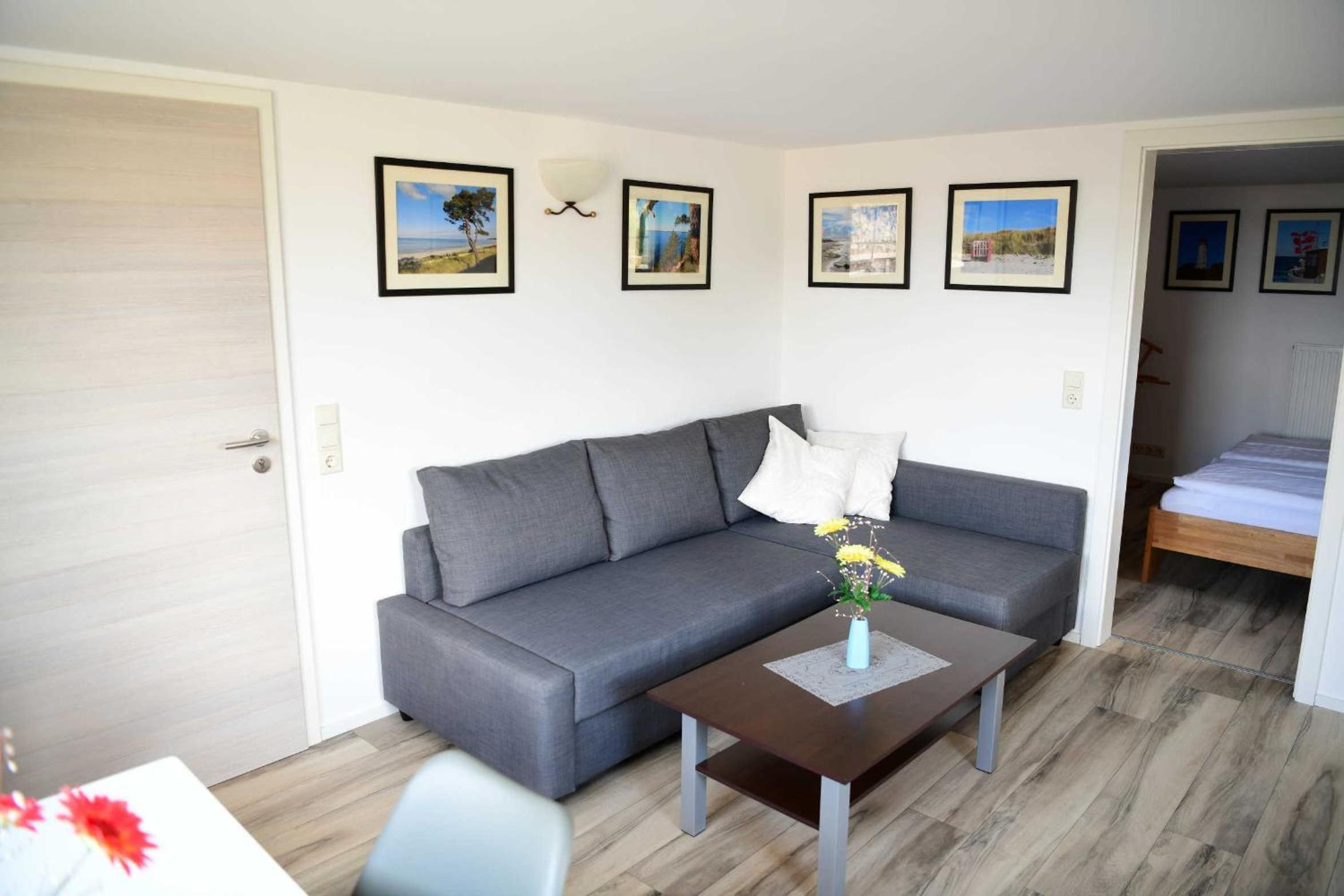 One-Bedroom Apartment with Terrace photo 1