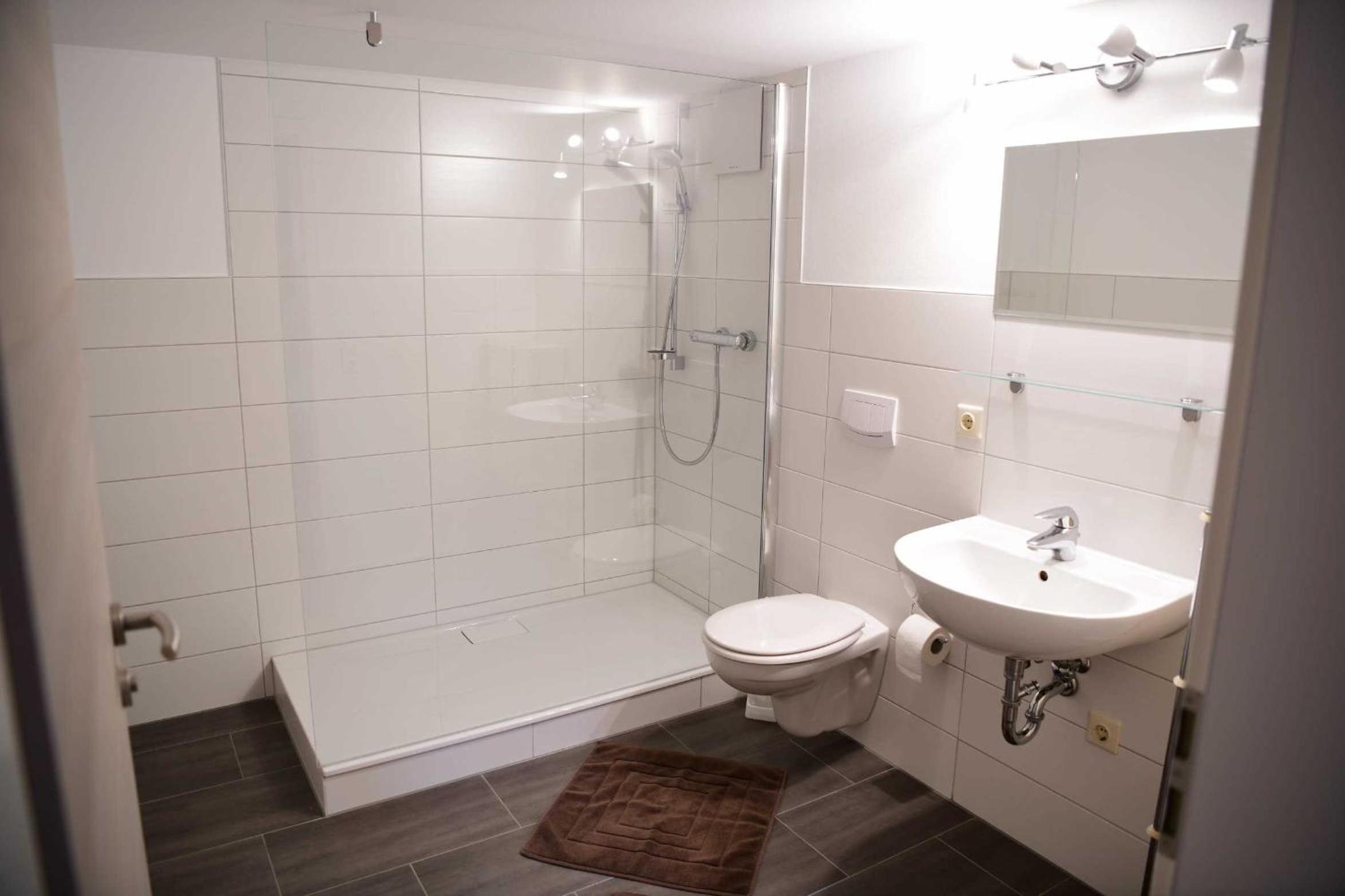 One-Bedroom Apartment with Terrace photo 2