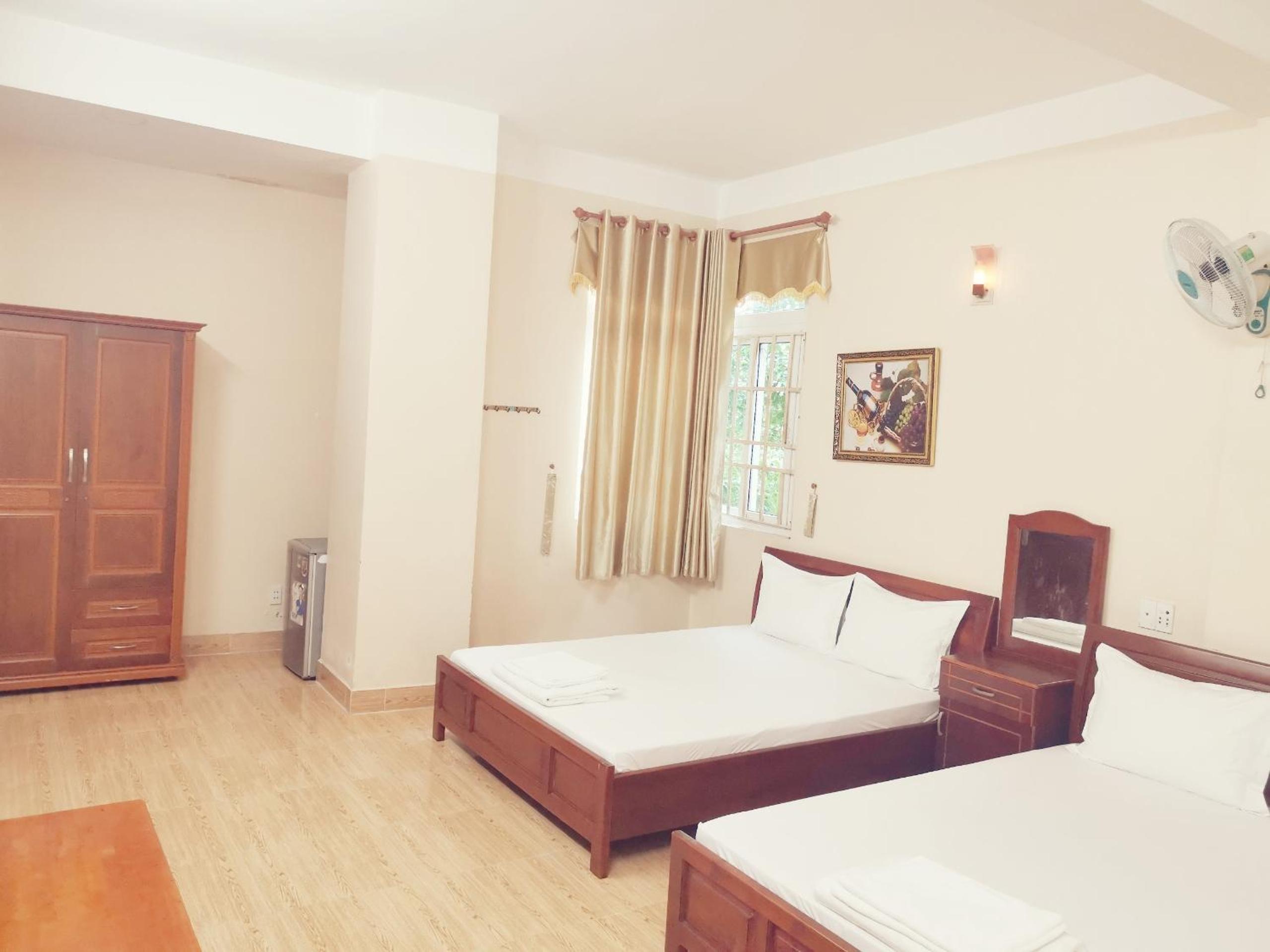 Deluxe Family Suite photo 2