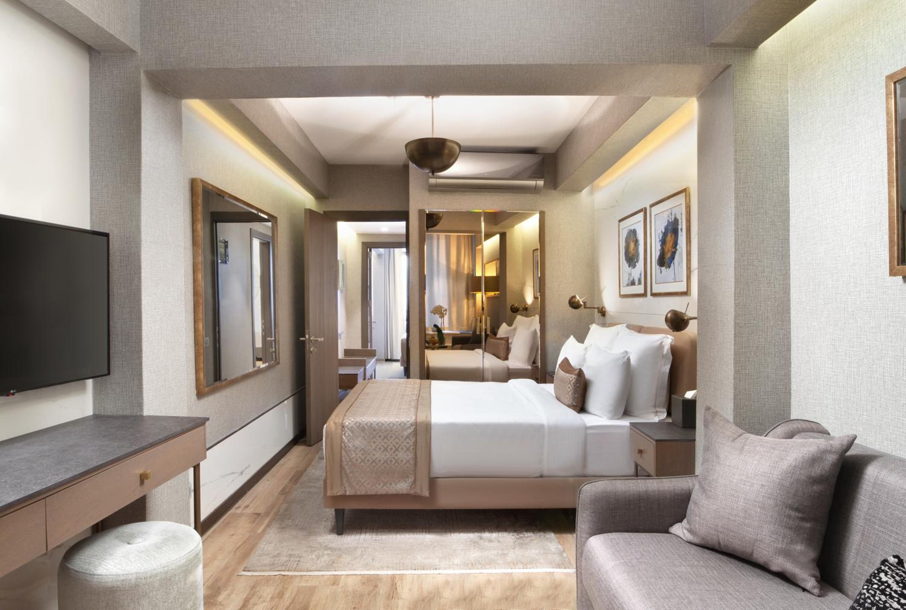 Two-Bedroom Suite photo 2