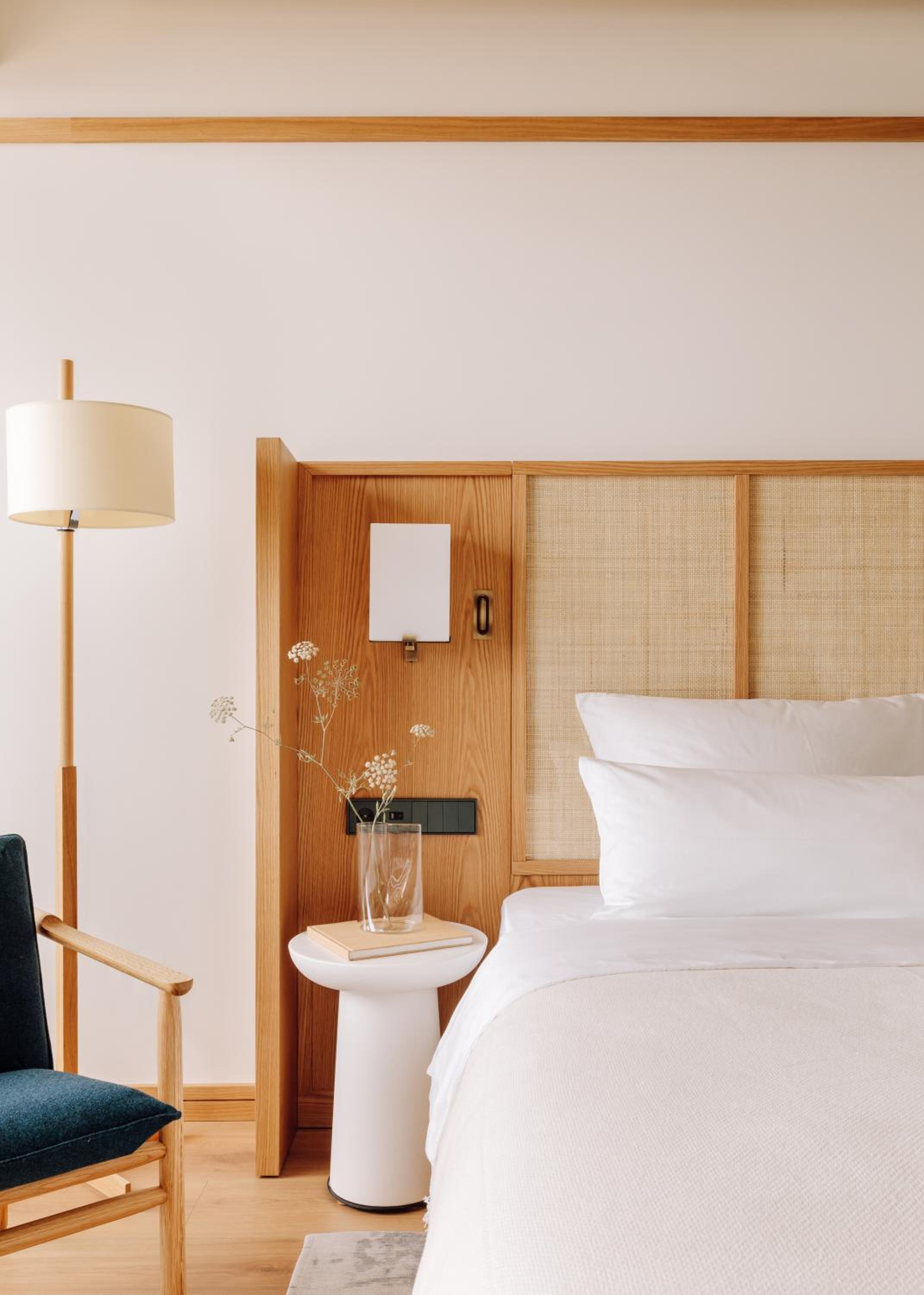 Deluxe Room - Photo 1