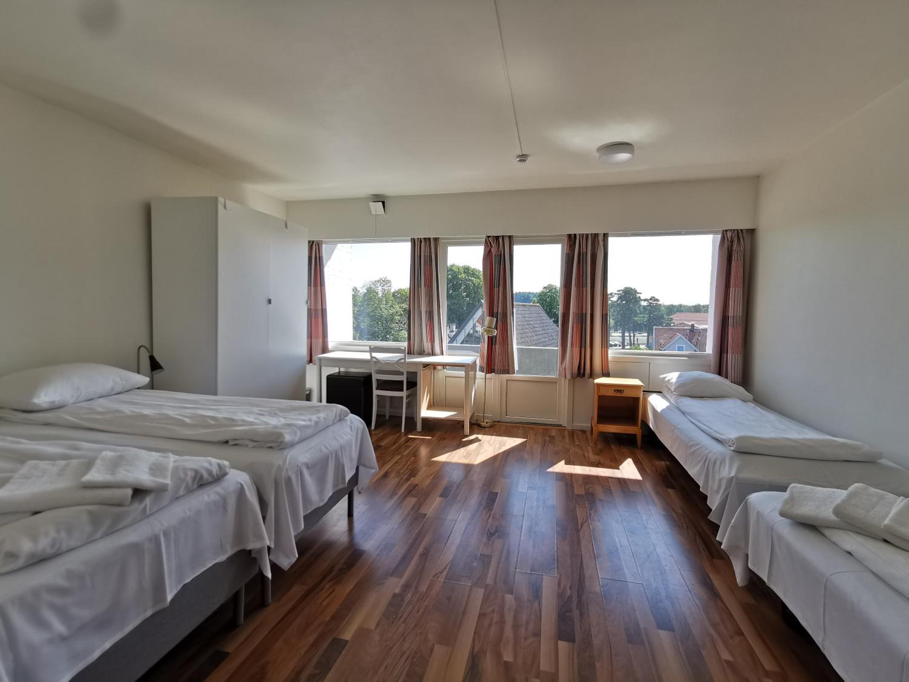 Economy Quadruple Room - Photo 1