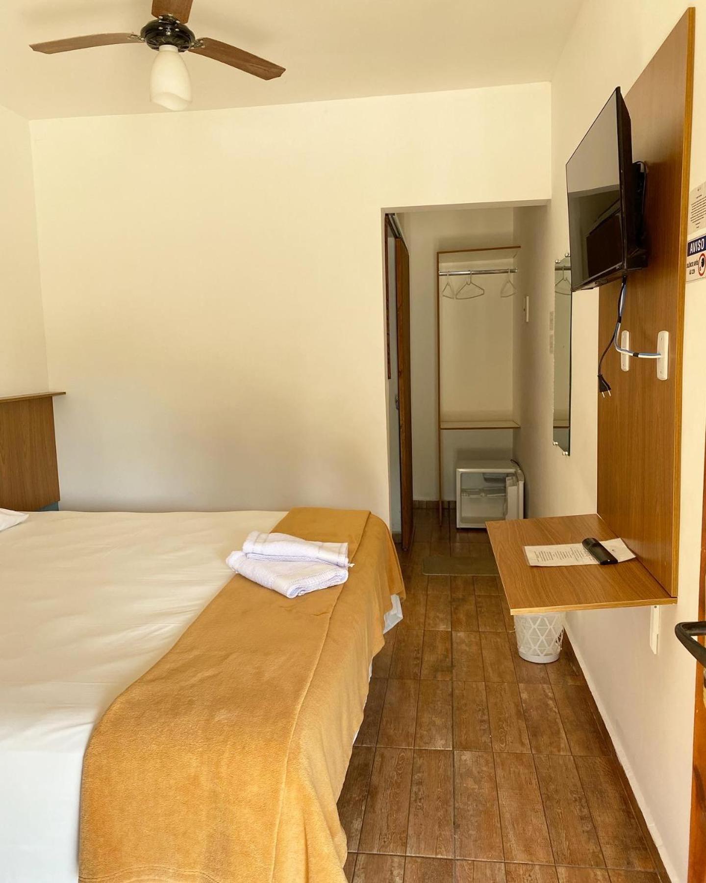 Standard Double Room - Photo 5