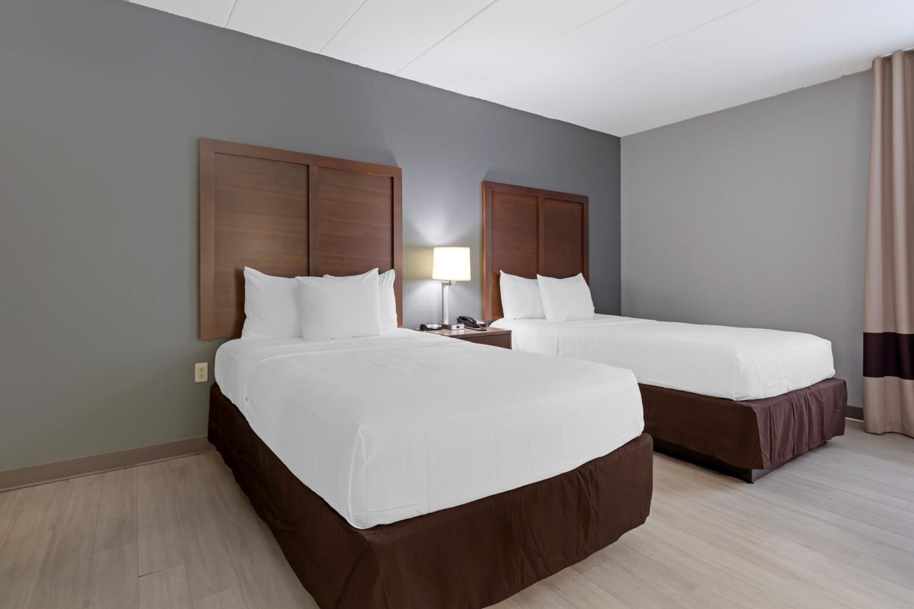 Standard Double Room with Two Double Beds - Non-Smoking photo 1