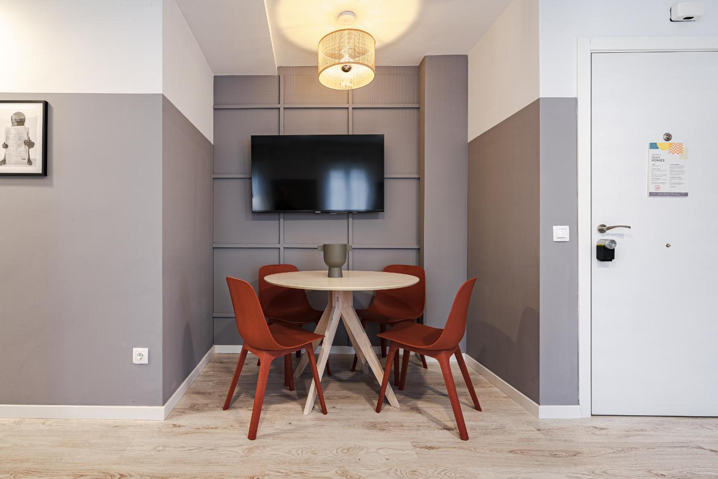 One-Bedroom Apartment - Photo 5