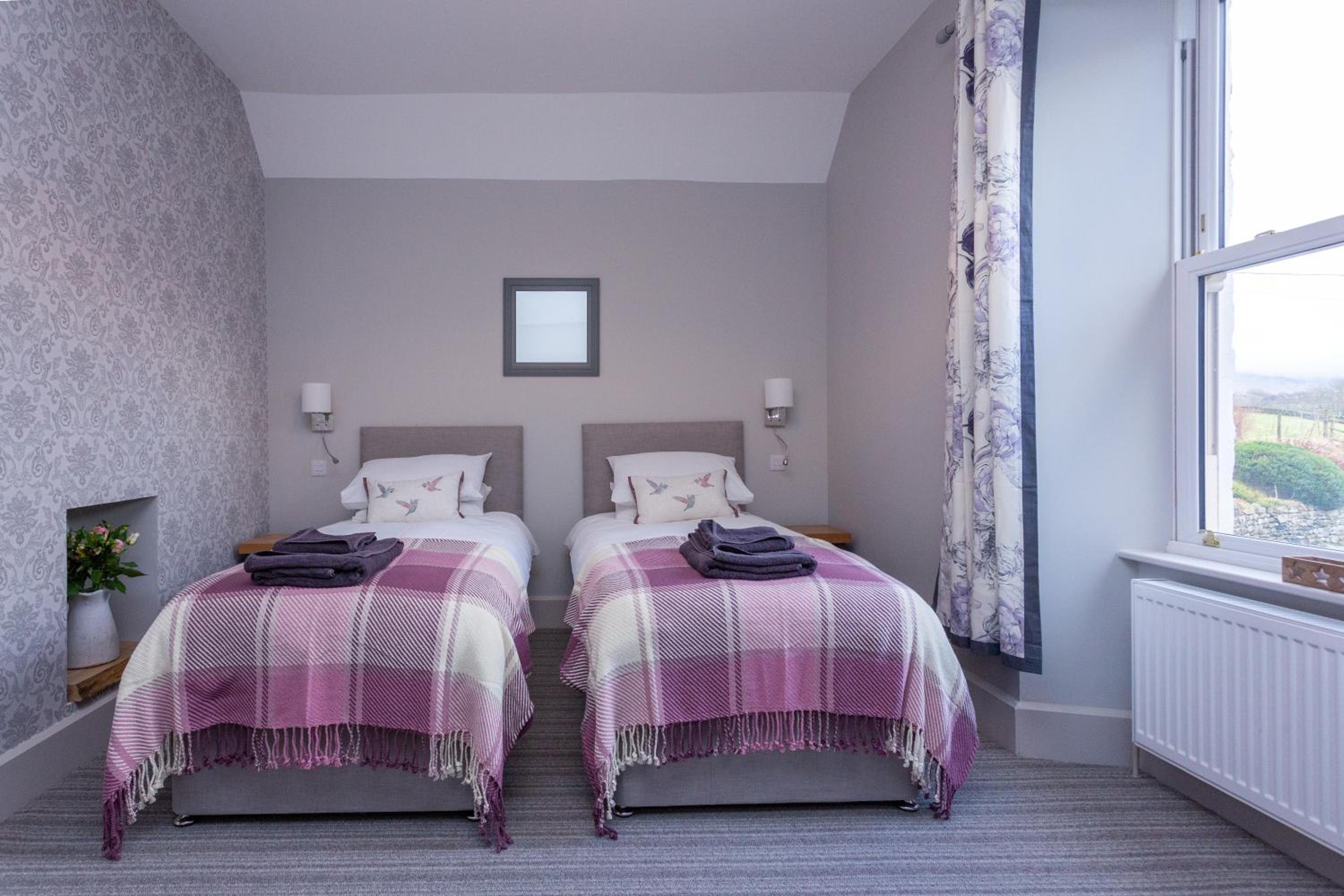 Standard Twin Room with Sofa