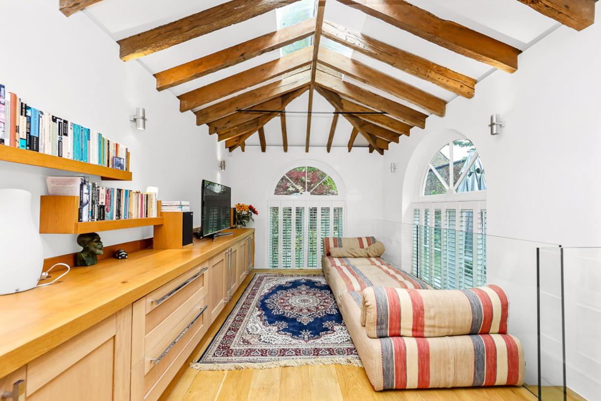 One-Bedroom House photo 3