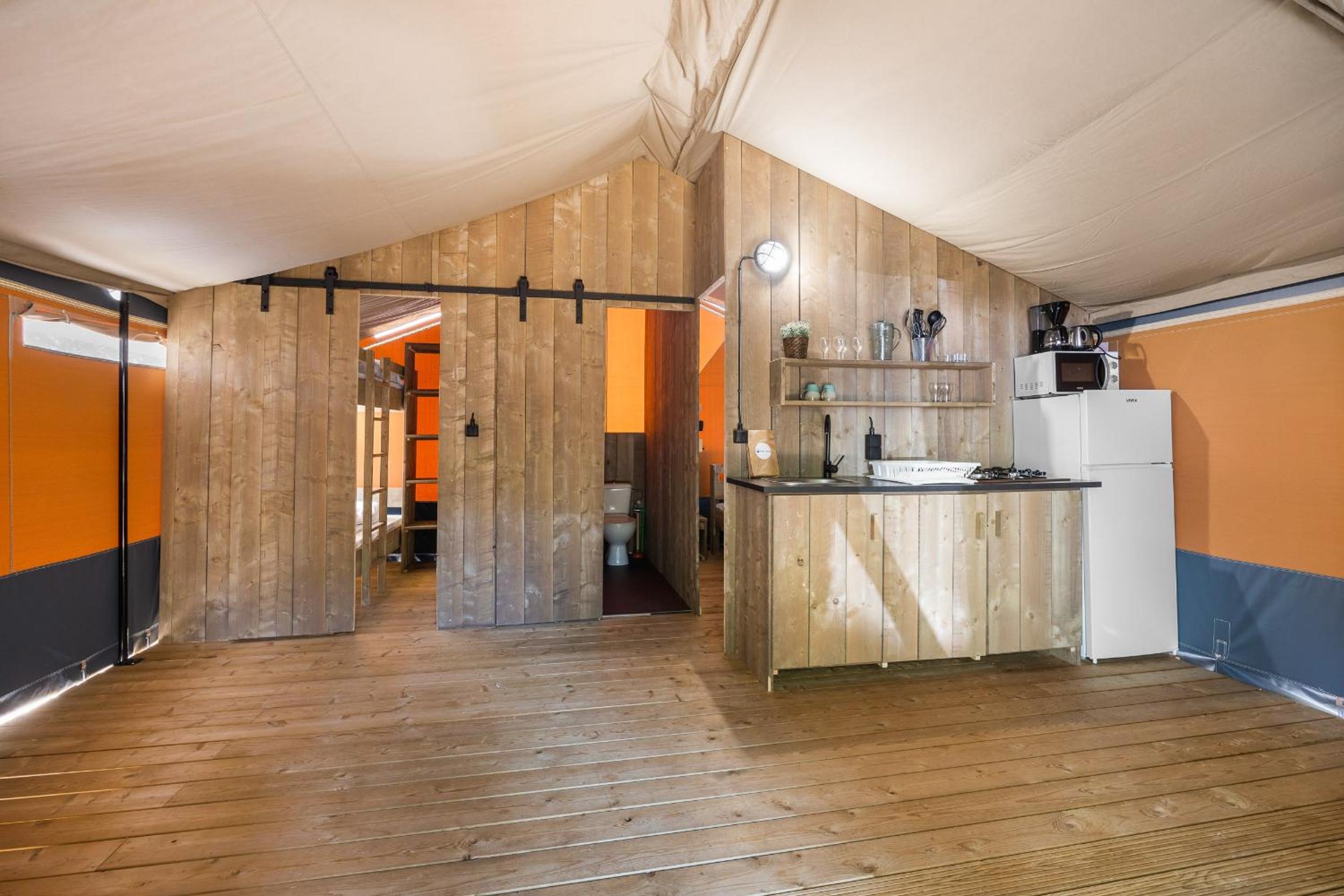 Safari Tent Sanitary (4P) photo 2