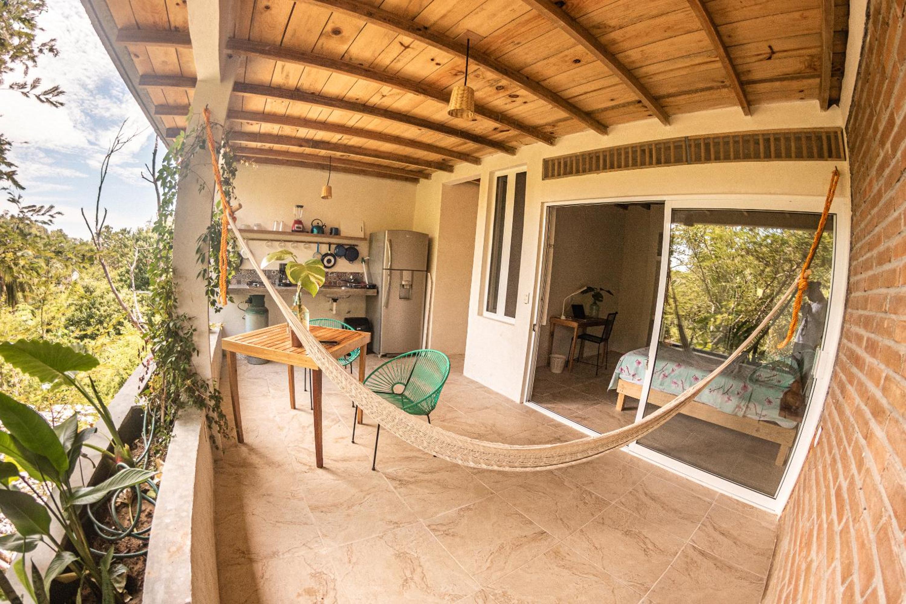 Studio with Balcony photo 3