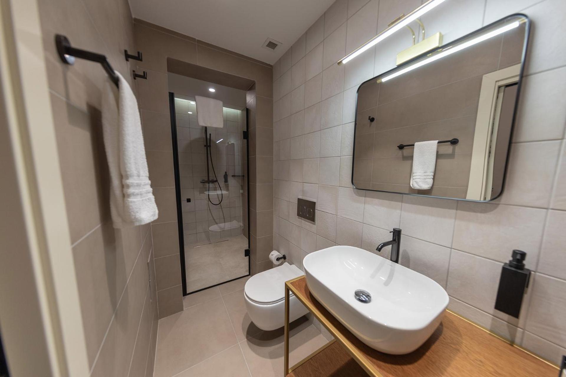 Superior Double Room - Photo 3