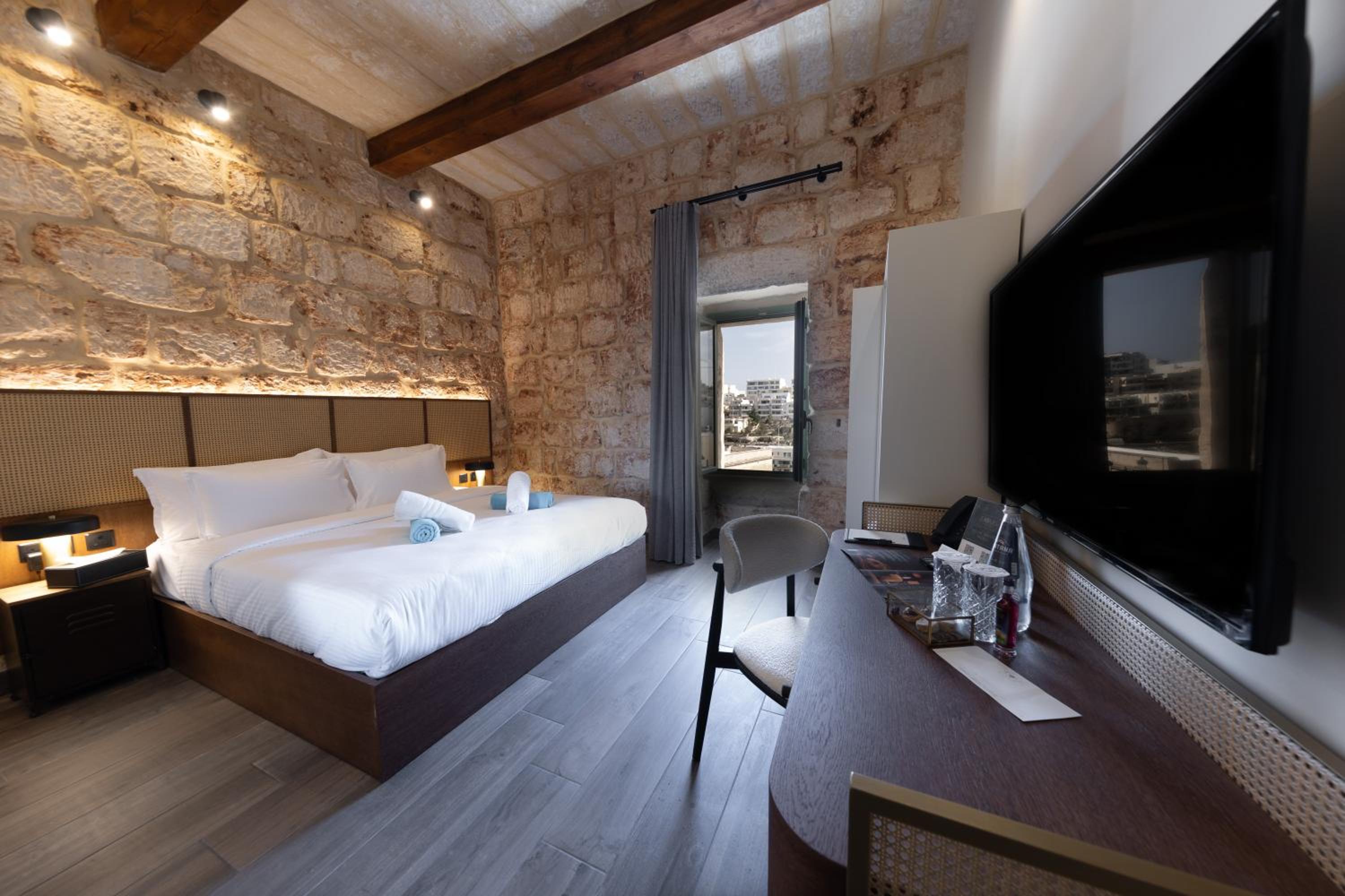 Superior Double Room - Photo 11