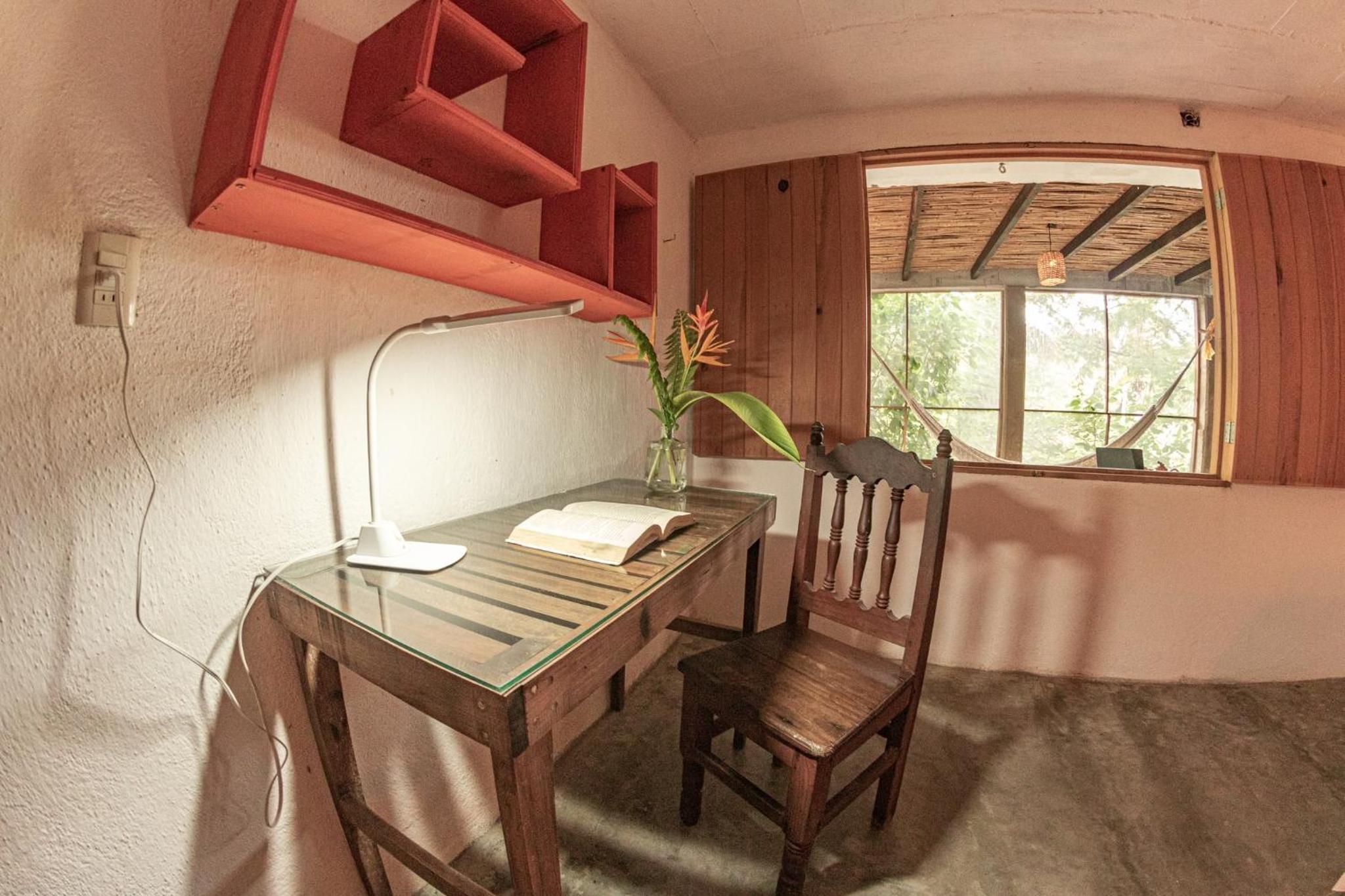 One-Bedroom House photo 3