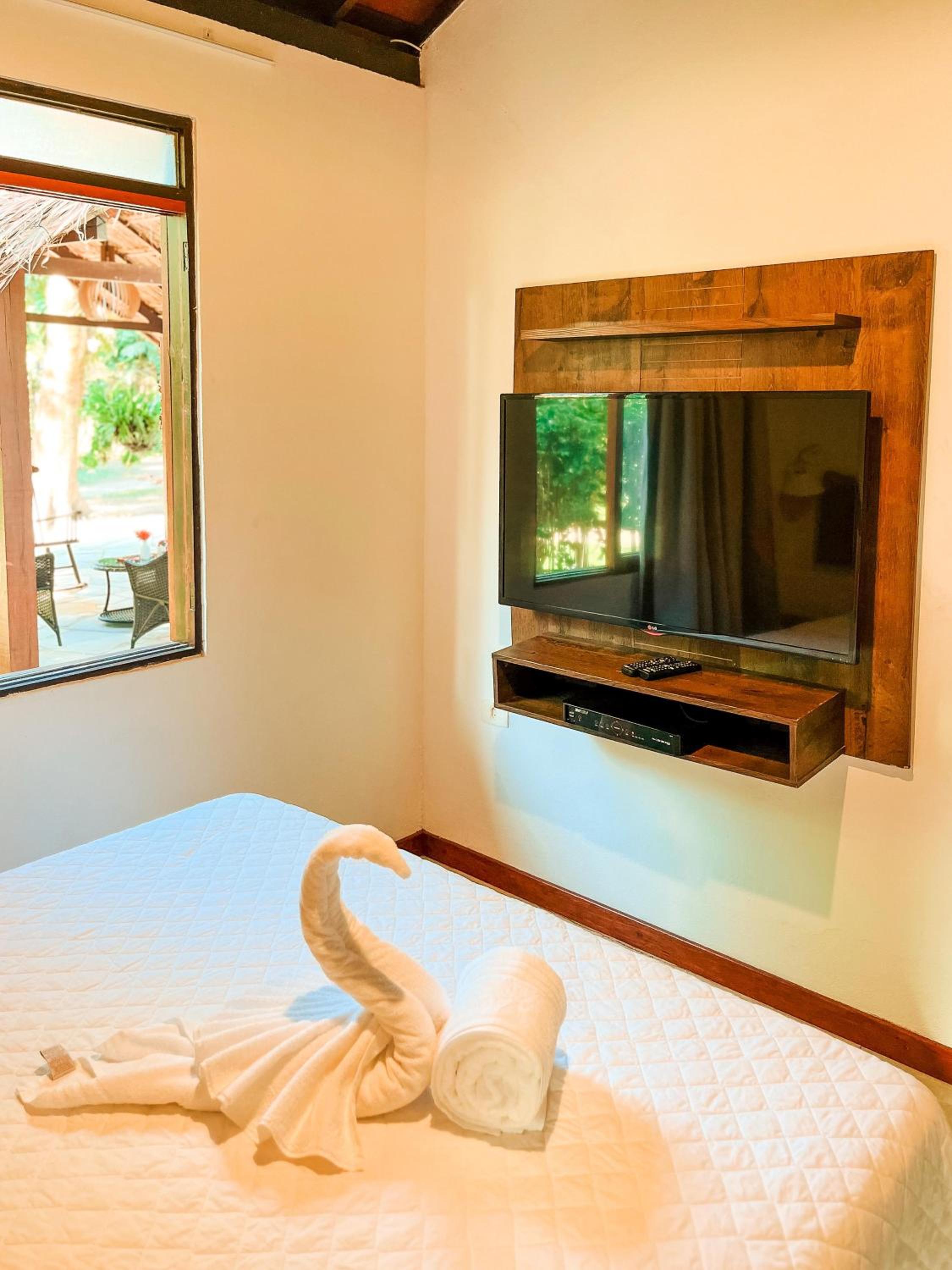 Deluxe Bungalow with Garden View photo 2