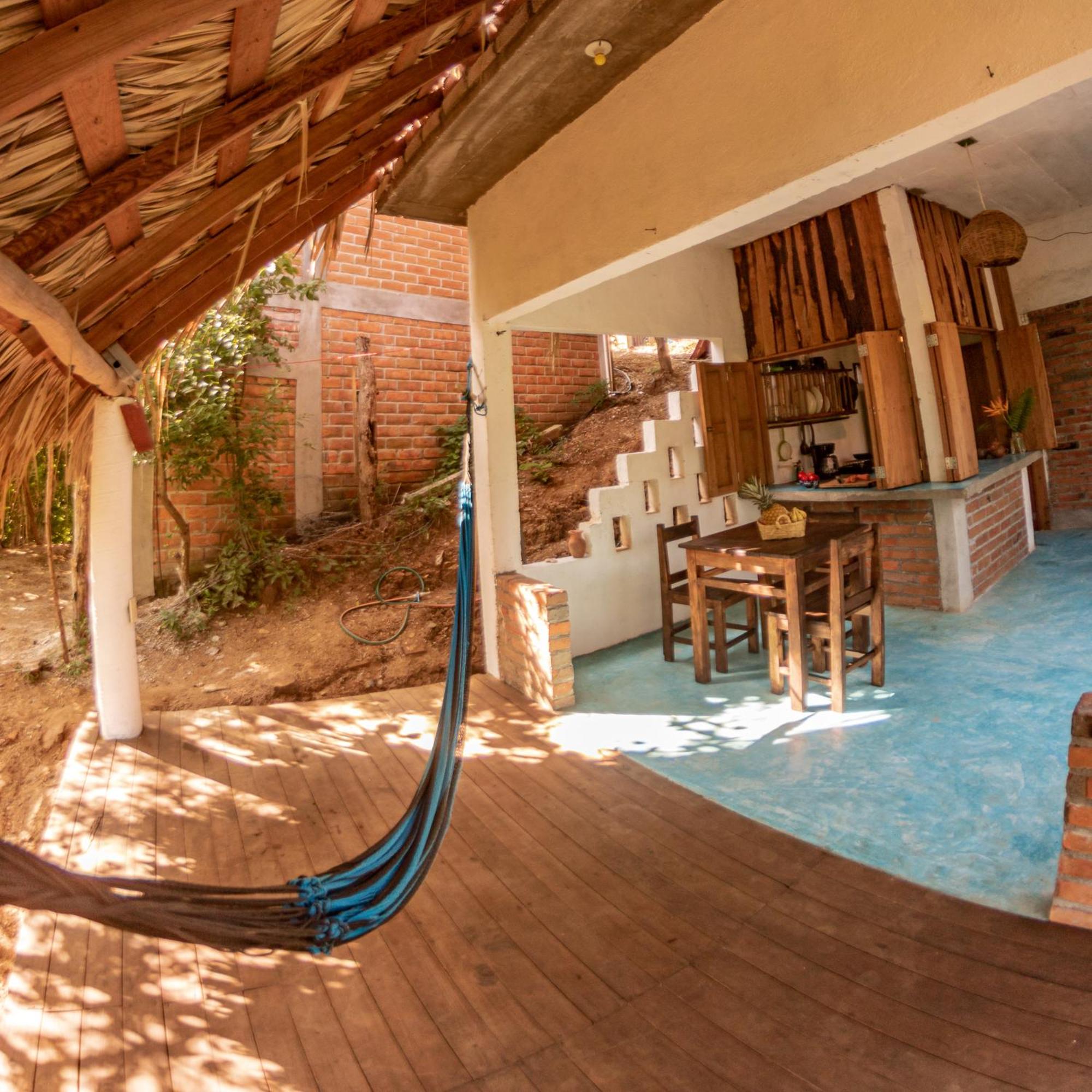 One-Bedroom House photo 2
