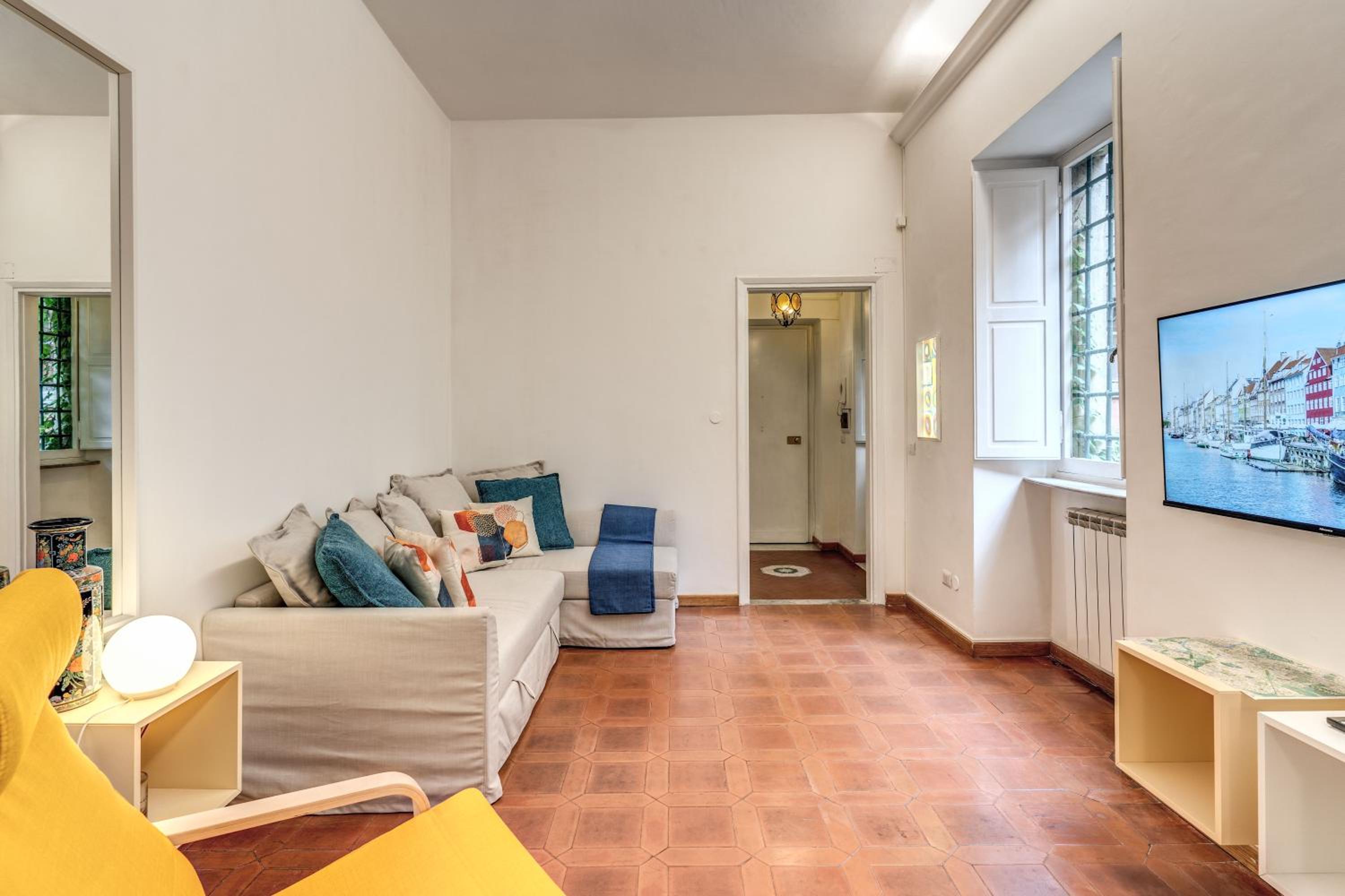 Deluxe Apartment photo 3