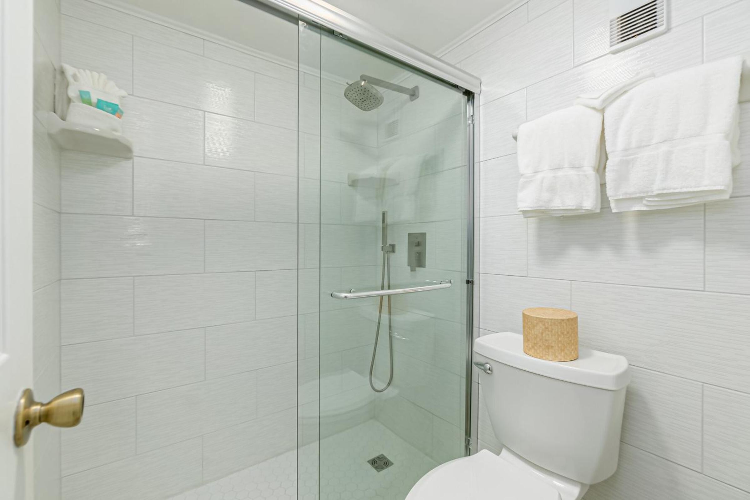 2nd Floor Ocean Front King Suite - Photo 5