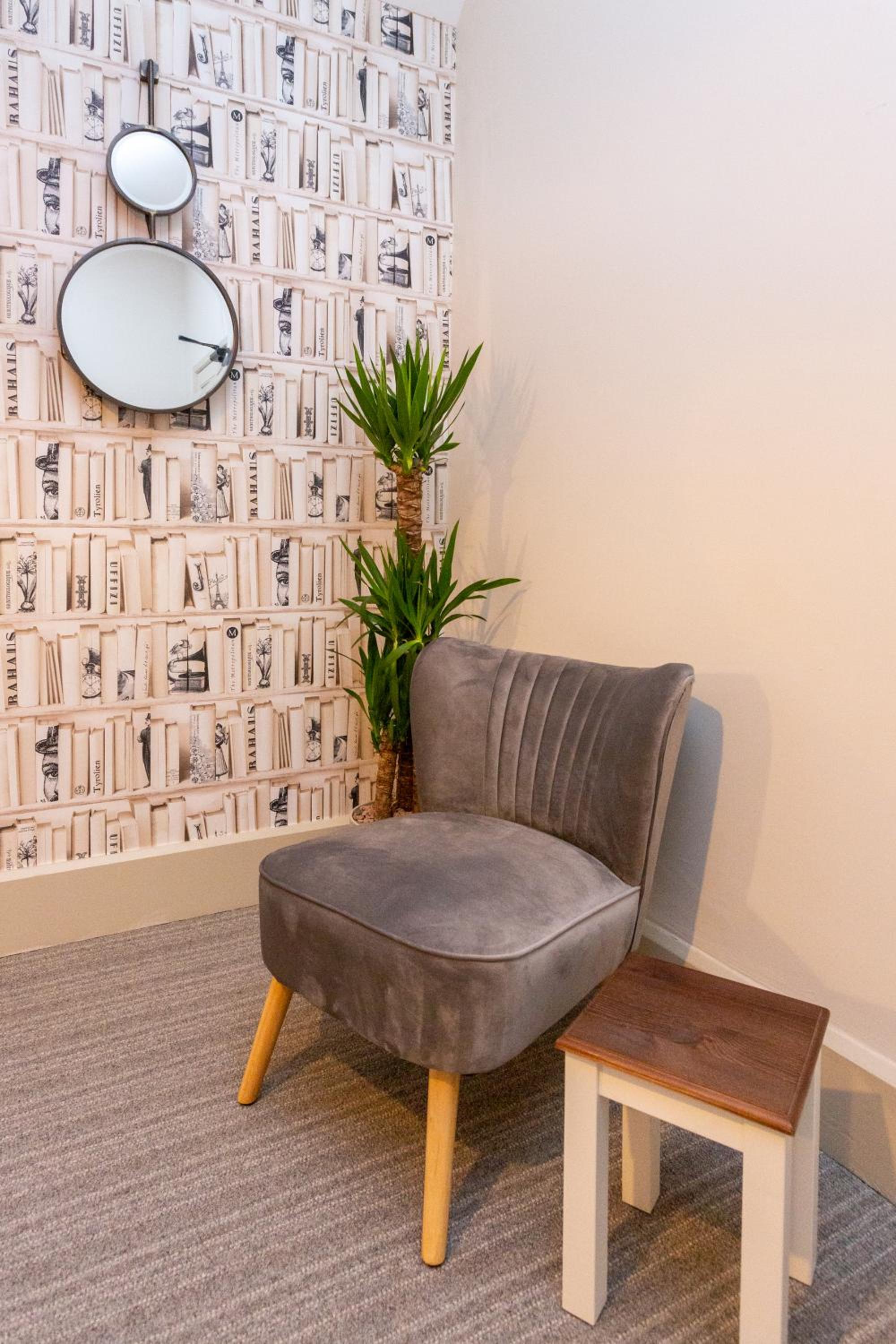 Twin Room - Disability Access photo 2