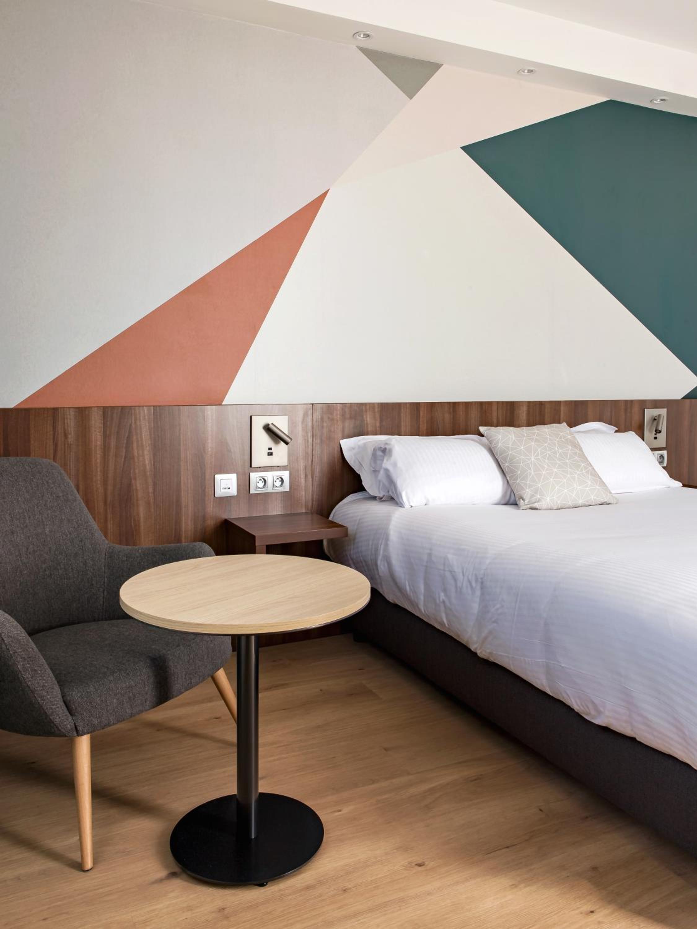 Premium Queen Room - Accessible photo 2