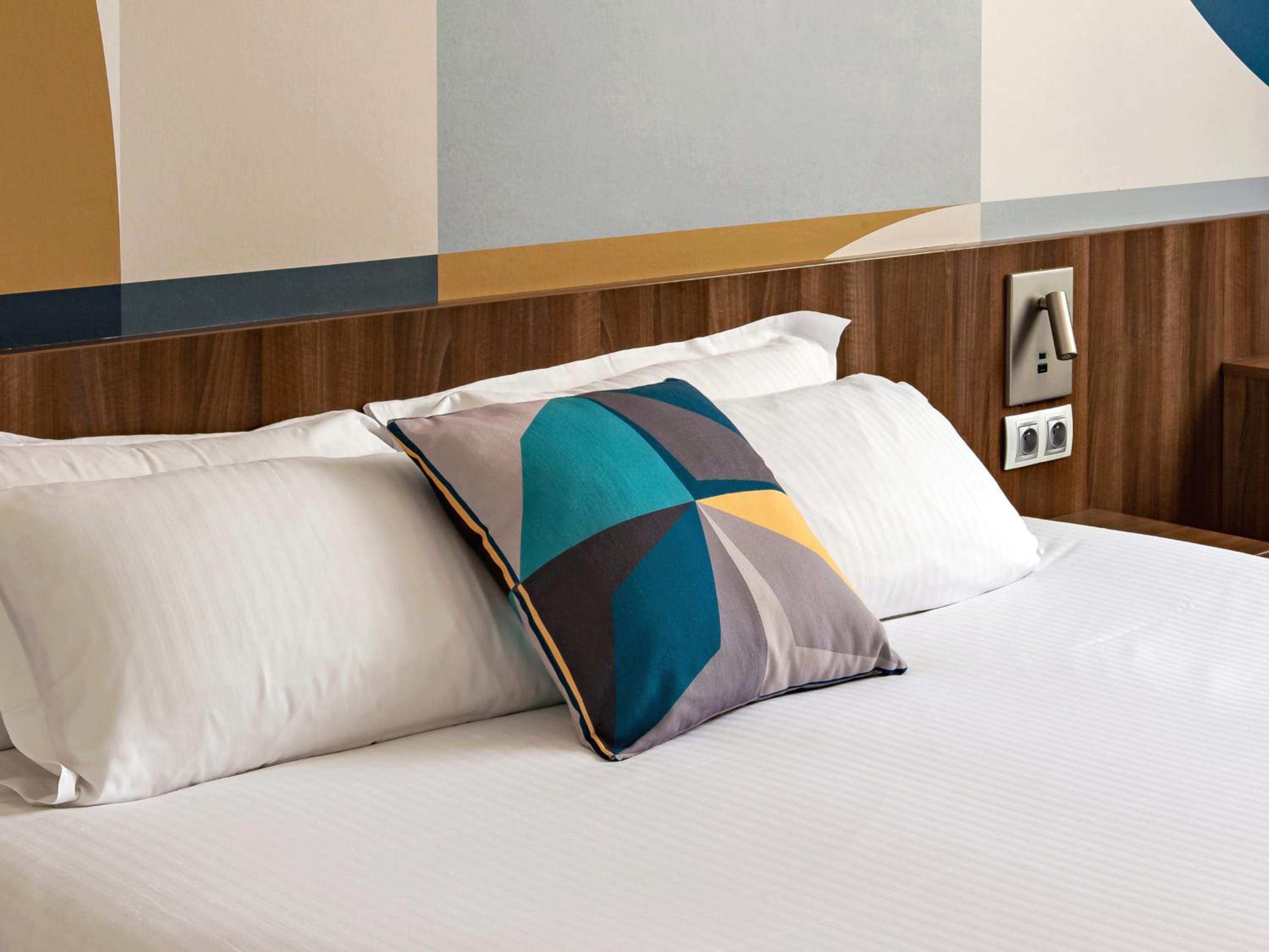 Standard King Room - Photo 3