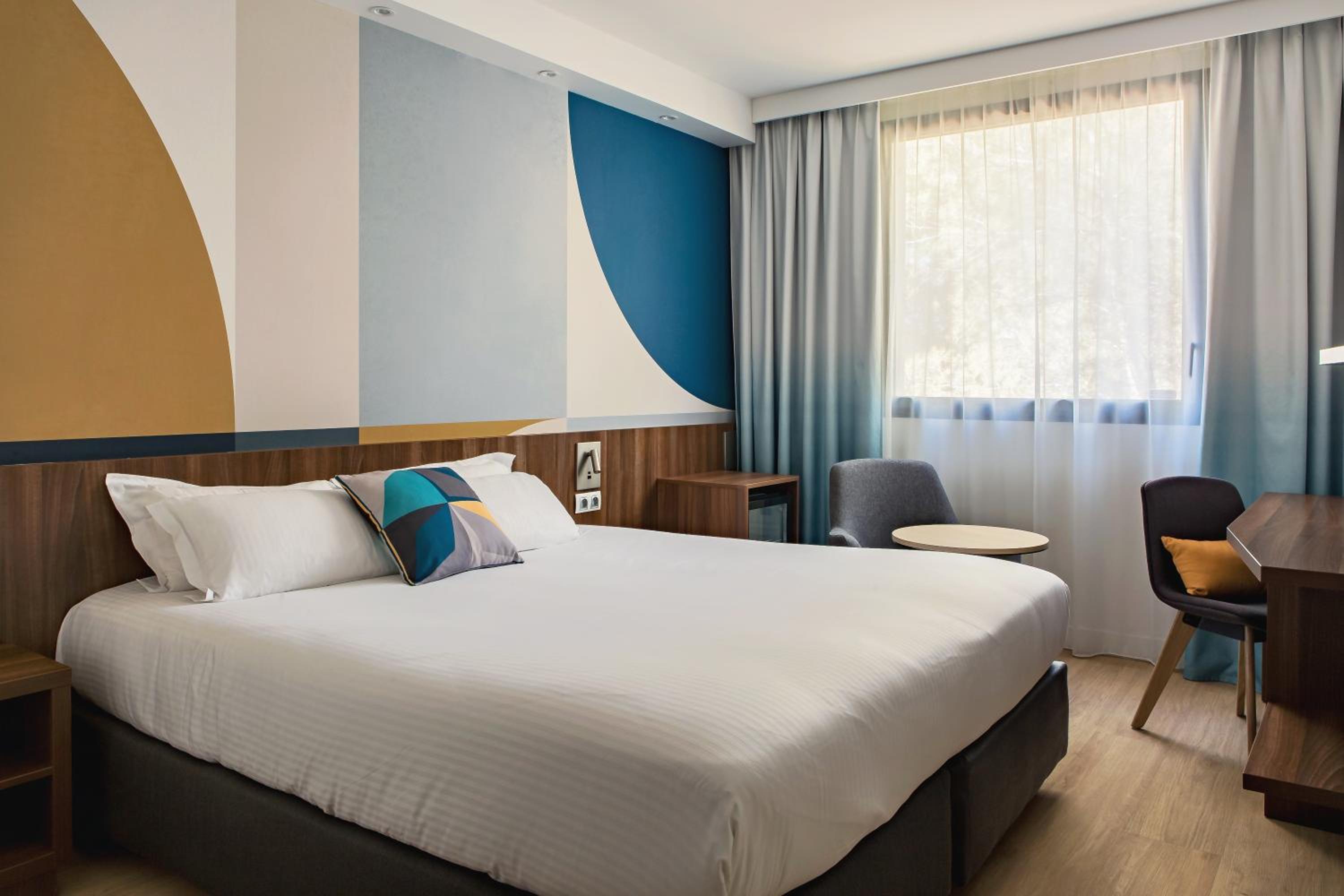 Standard King Room - Photo 1