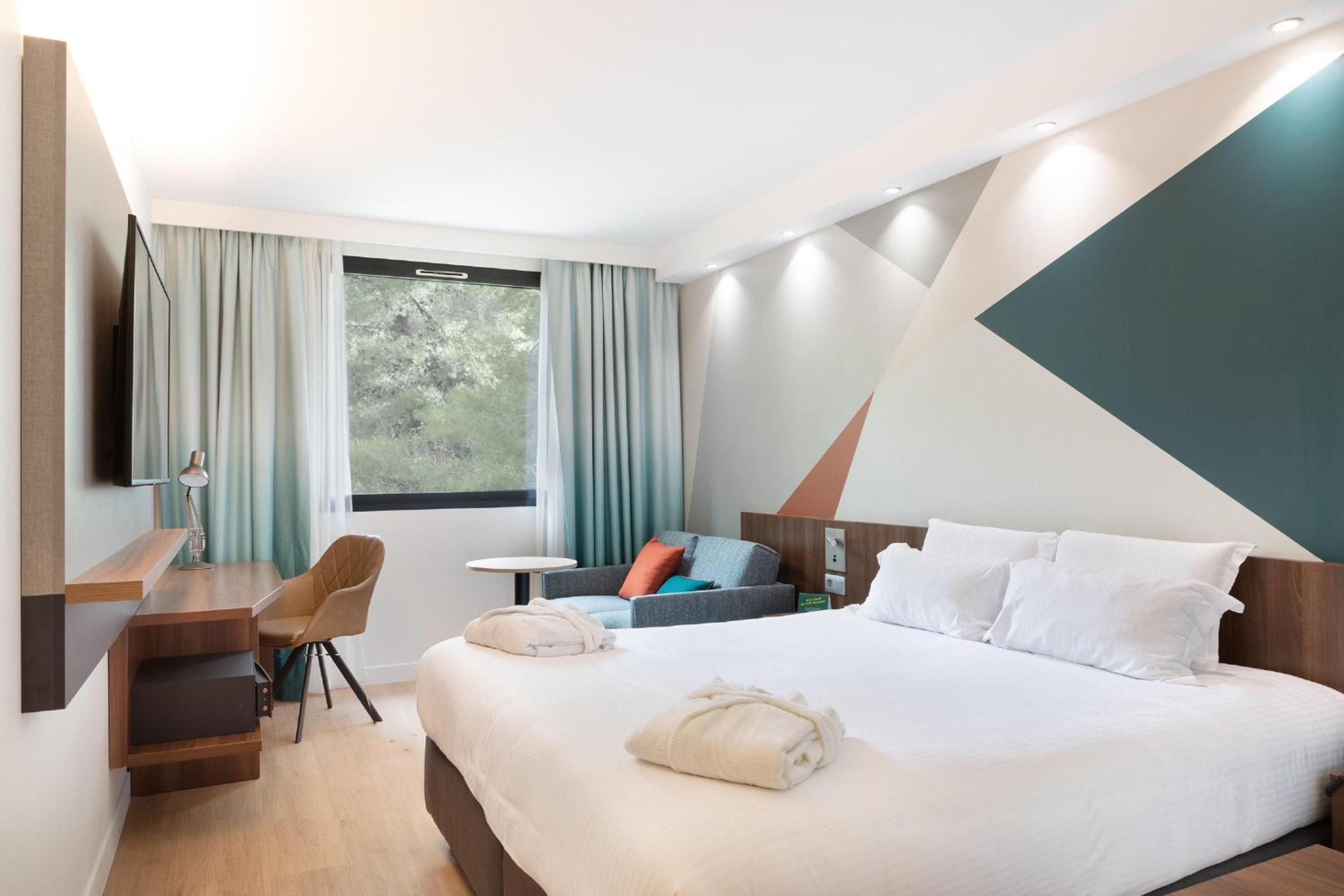 Premium King Room