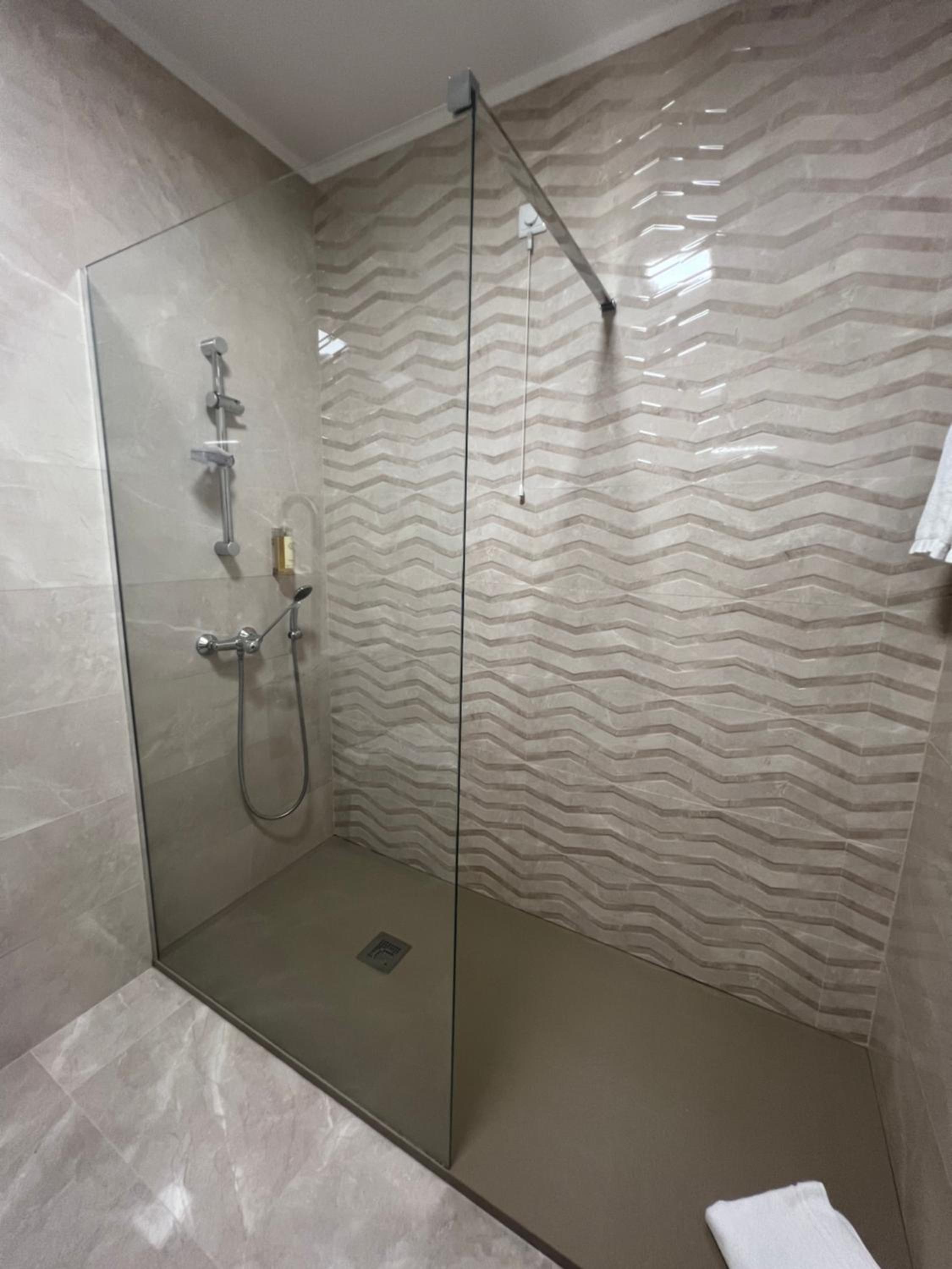Standard Double Room - Photo 7