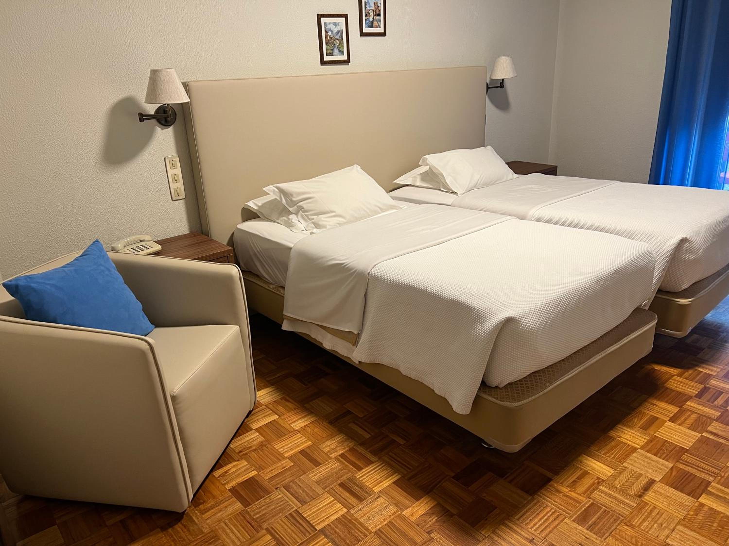 Superior Twin Room - Photo 1