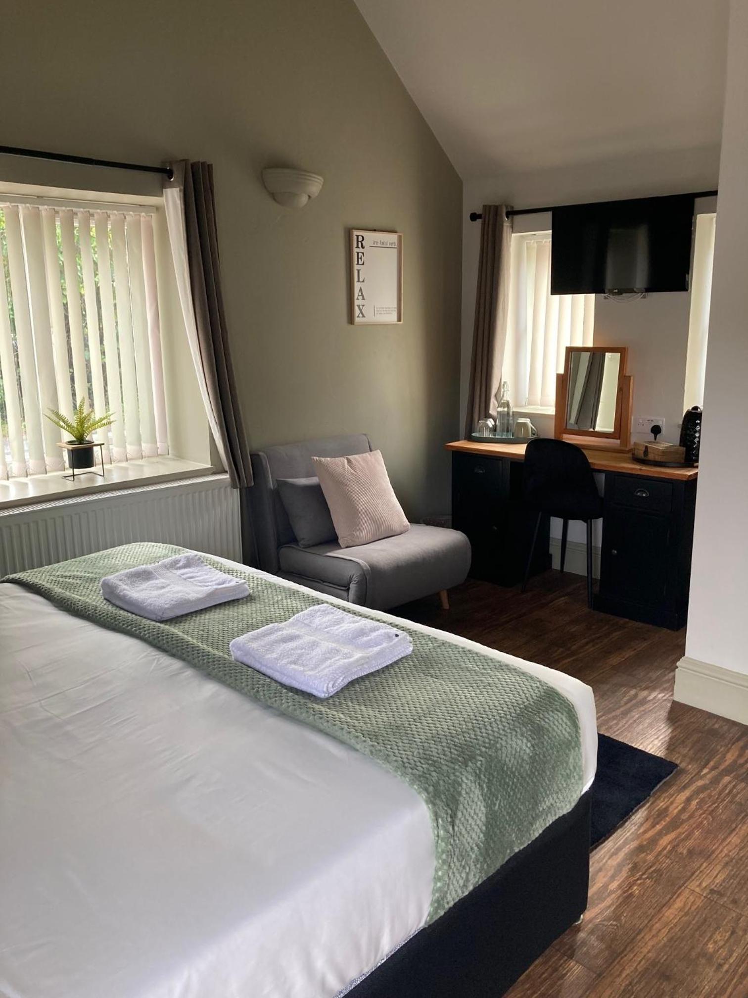 Budget Double Room photo 2