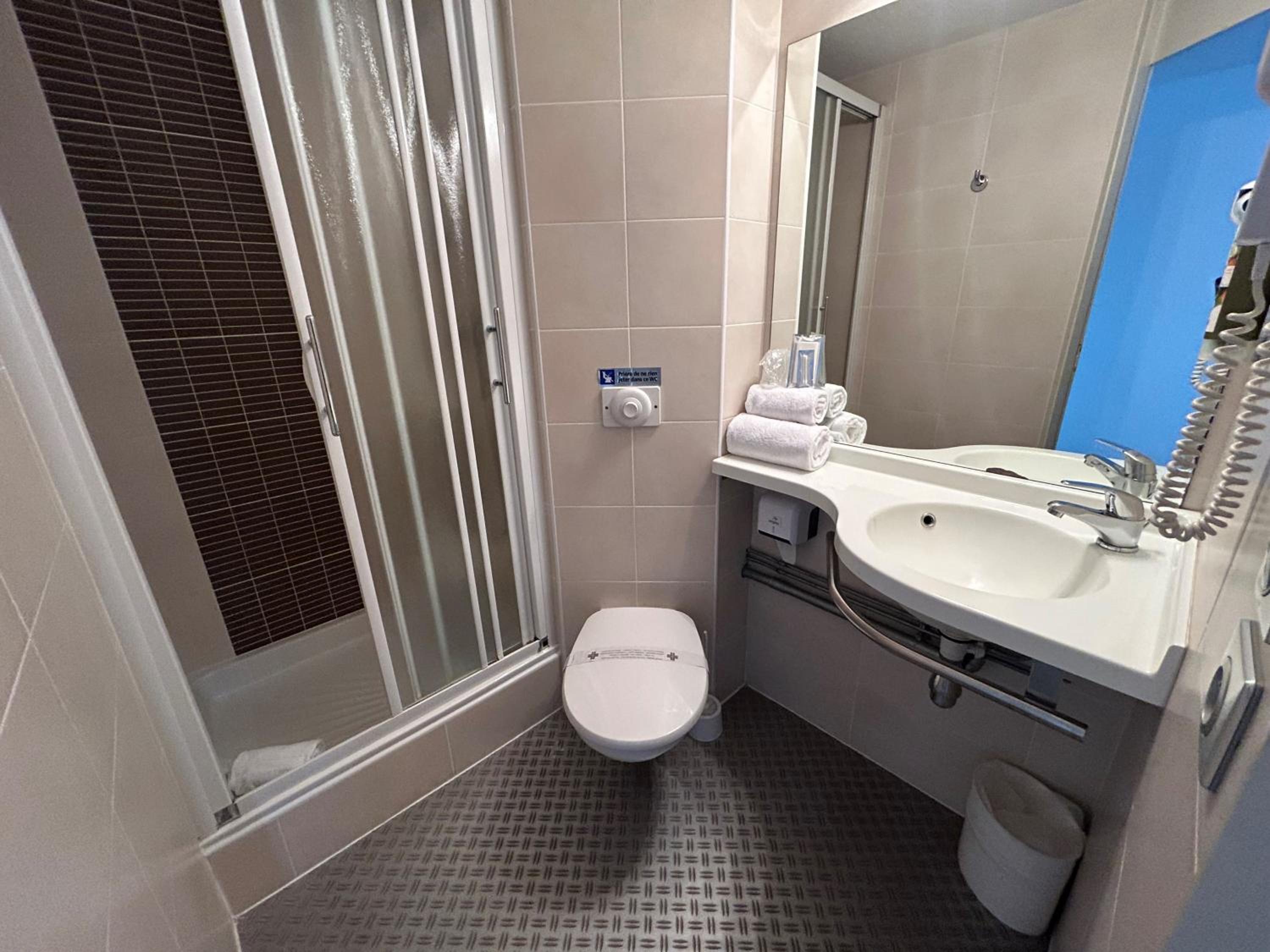 Double Room - Photo 2
